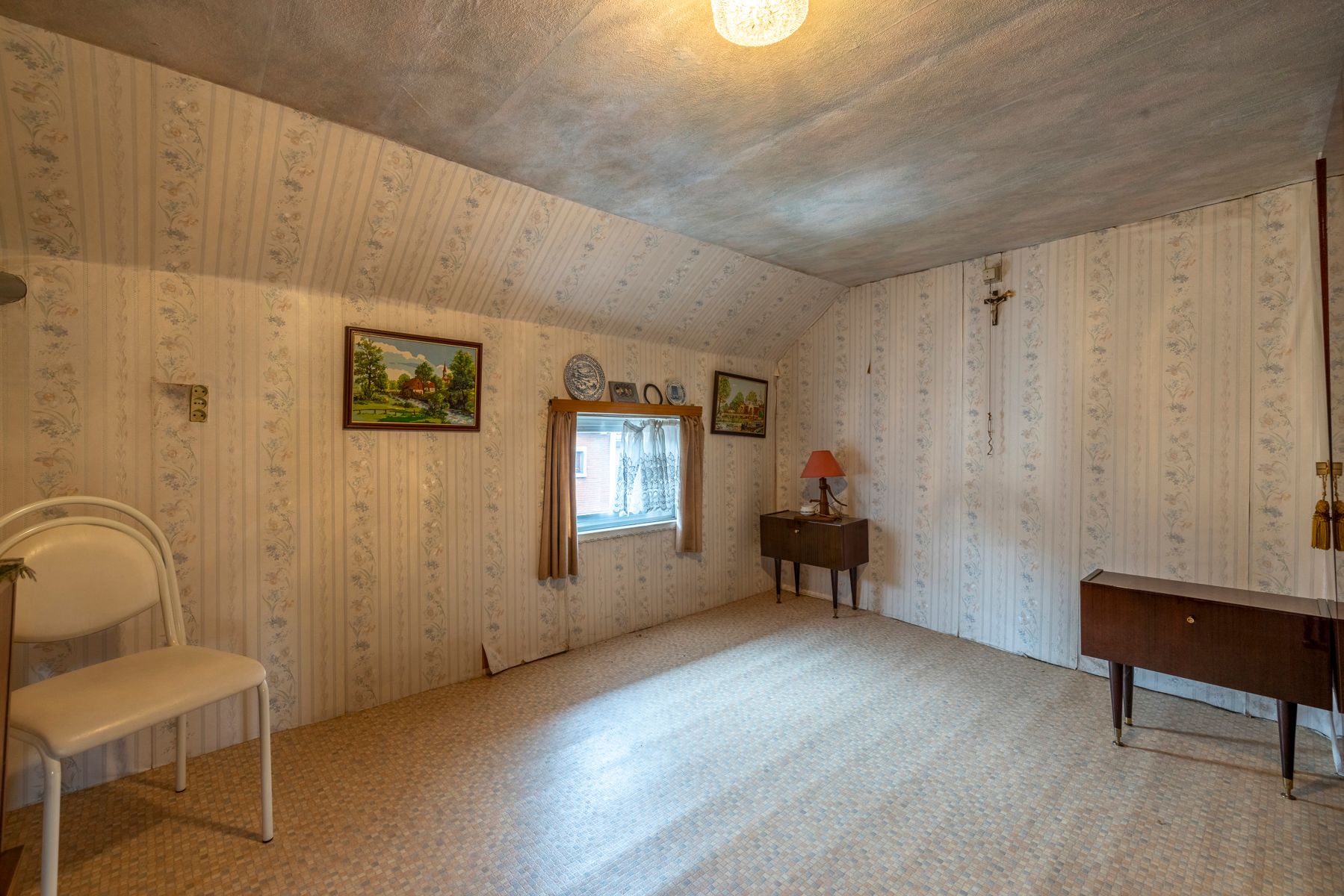 Te renoveren woning met 4 slpks en stadstuin in Gentbrugge  foto 9