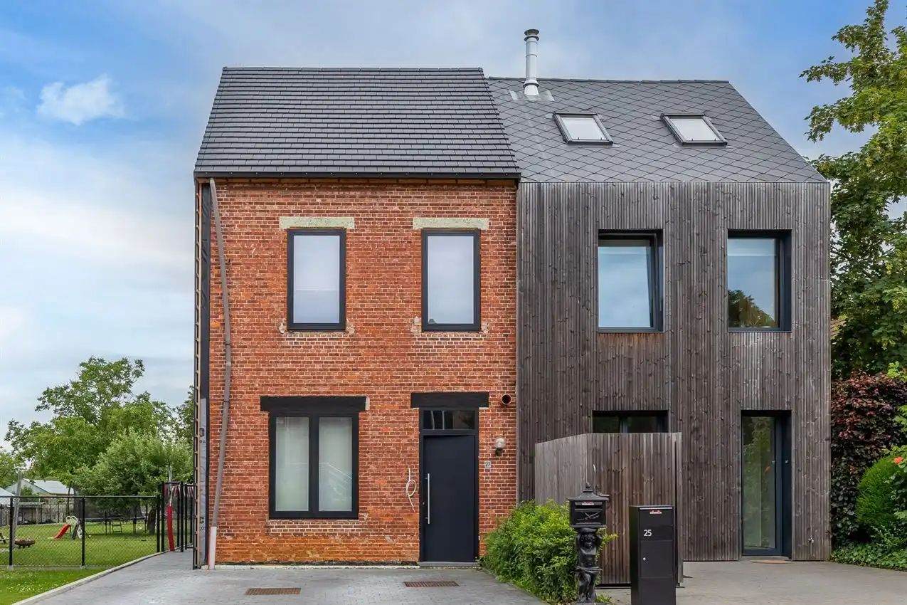 Prachtig, volledig vernieuwde woning met 3 slpk. foto 37