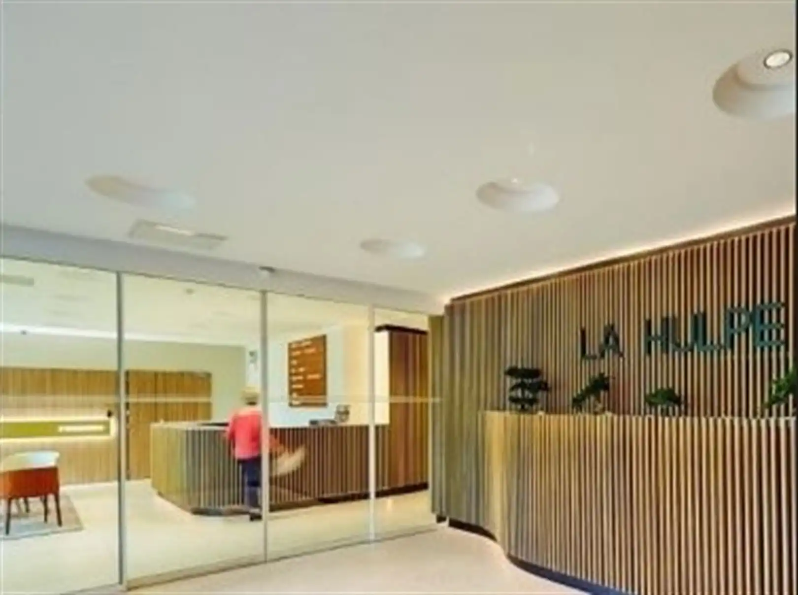 HULPE 187-189: 795m² foto 3