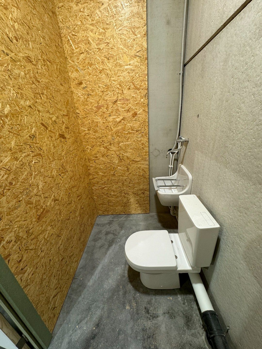 Uitstekend gelegen KMO-unit B08 van 214 m² te Tienen foto 8