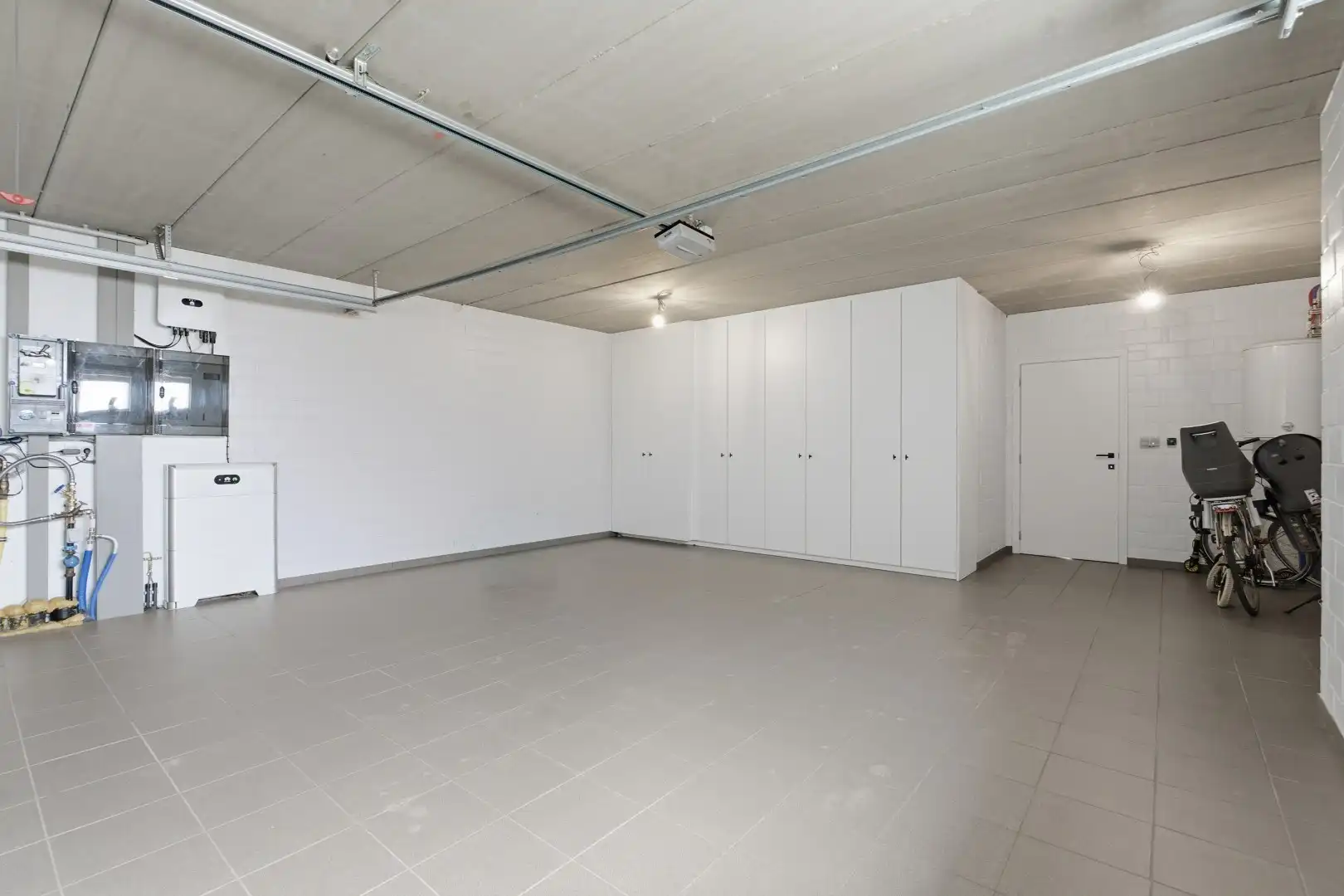 Ruime gezinswoning met 5 slaapkamers, dubbele garage en zuidgerichte tuin nabij Diksmuide foto 27