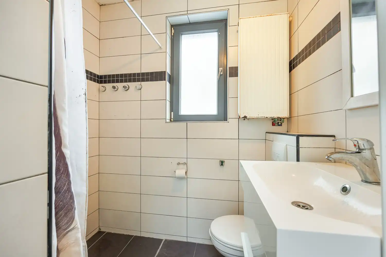 Vergunde tweewoonst met aantrekkelijk investeringspotentieel en mogelijk bruto-rendement van ±5% foto 19