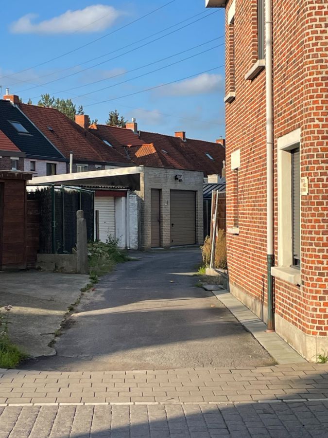 RIJWONING + stadstuin & garage foto 35