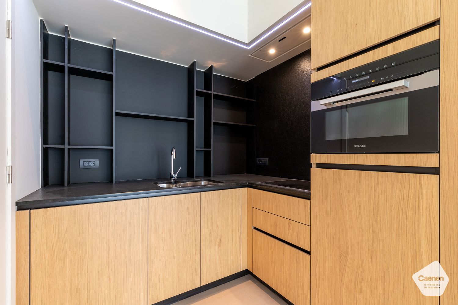 Luxueus afgewerkt assistentieflat op gunstig ligging te Oostduinkerke! foto 3