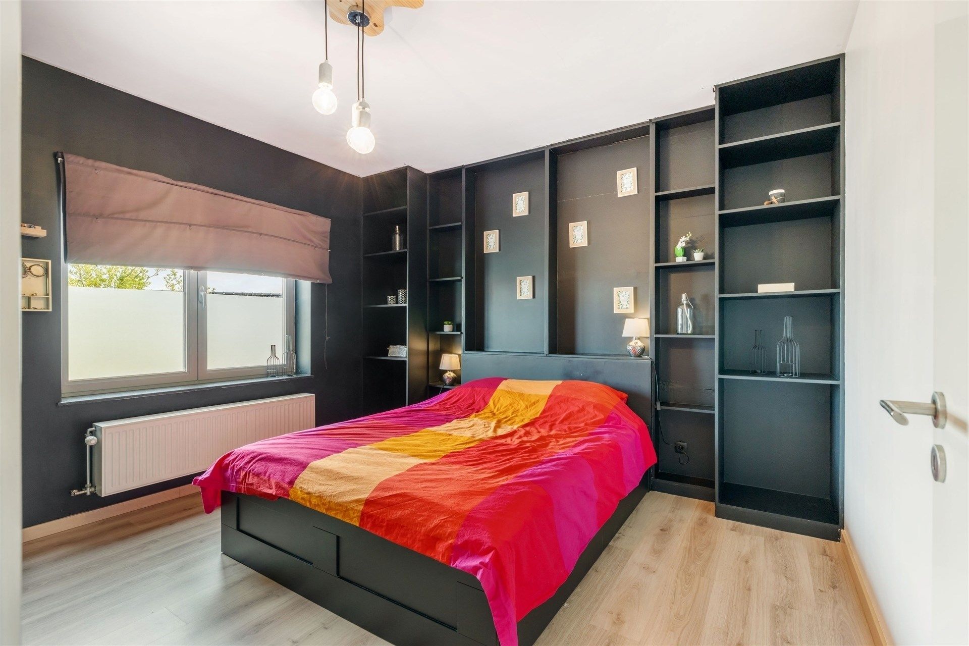 Recente gezinswoning met 3 slaapkamers en inpandige garage (BJ 2014) foto 11