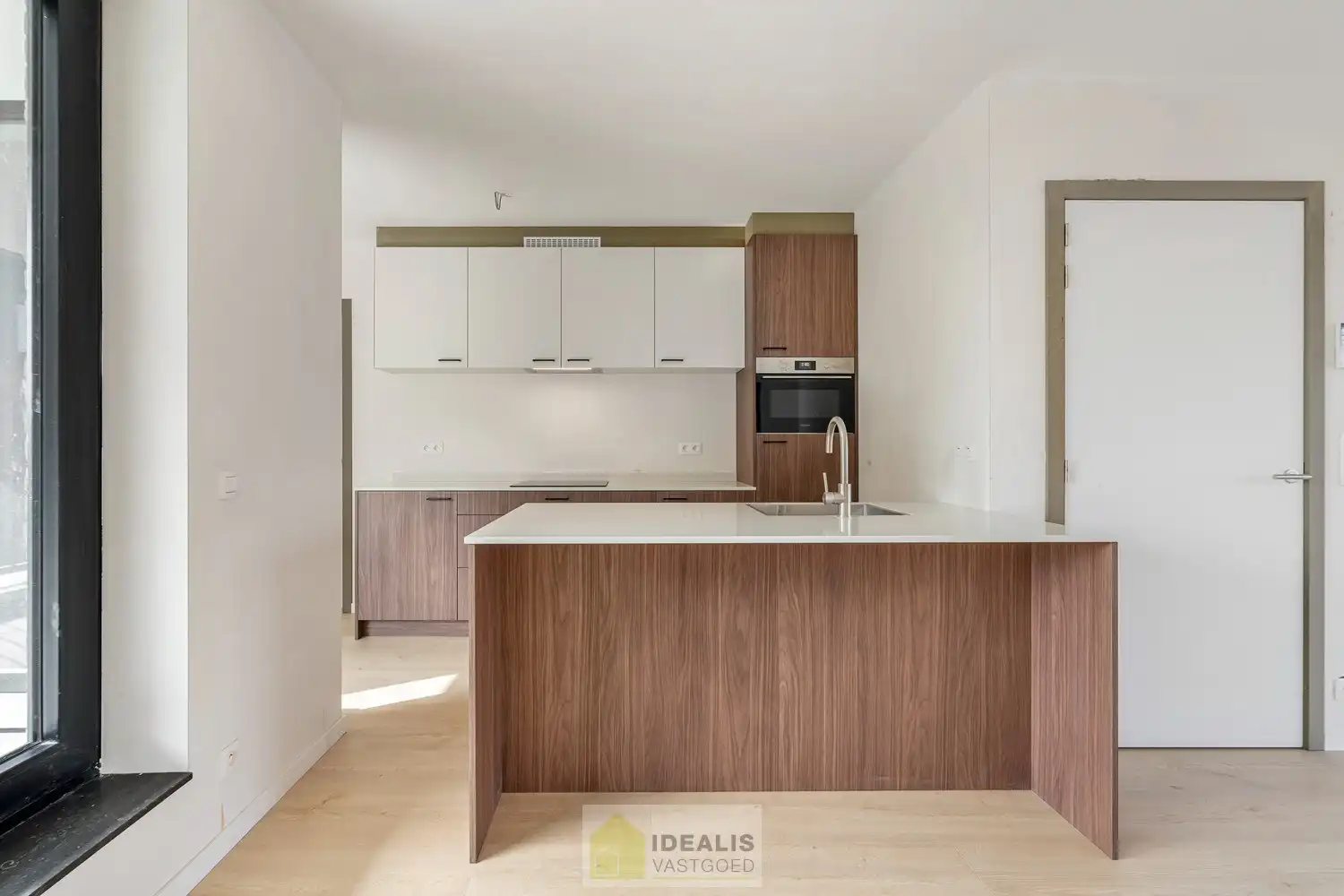 NIEUWBOUWAPPARTEMENT MET 2 SLAAPKAMERS, KELDERBERGING EN EEN ONDERGRONDSE AUTOSTANDPLAAT foto 6