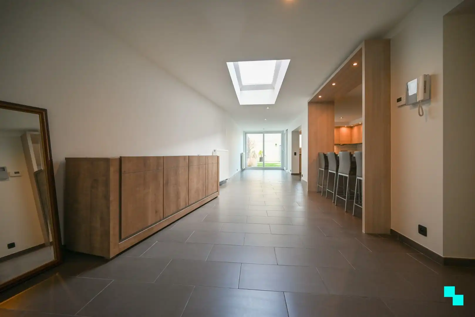 Instapklare gezinswoning met 3 slaapkamers, tuin en topligging in Pittem foto 8