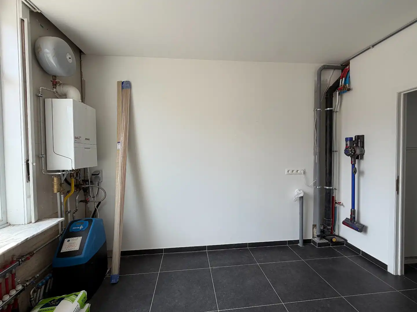 Gerenoveerde rijwoning met 2 slaapkamers! foto 11