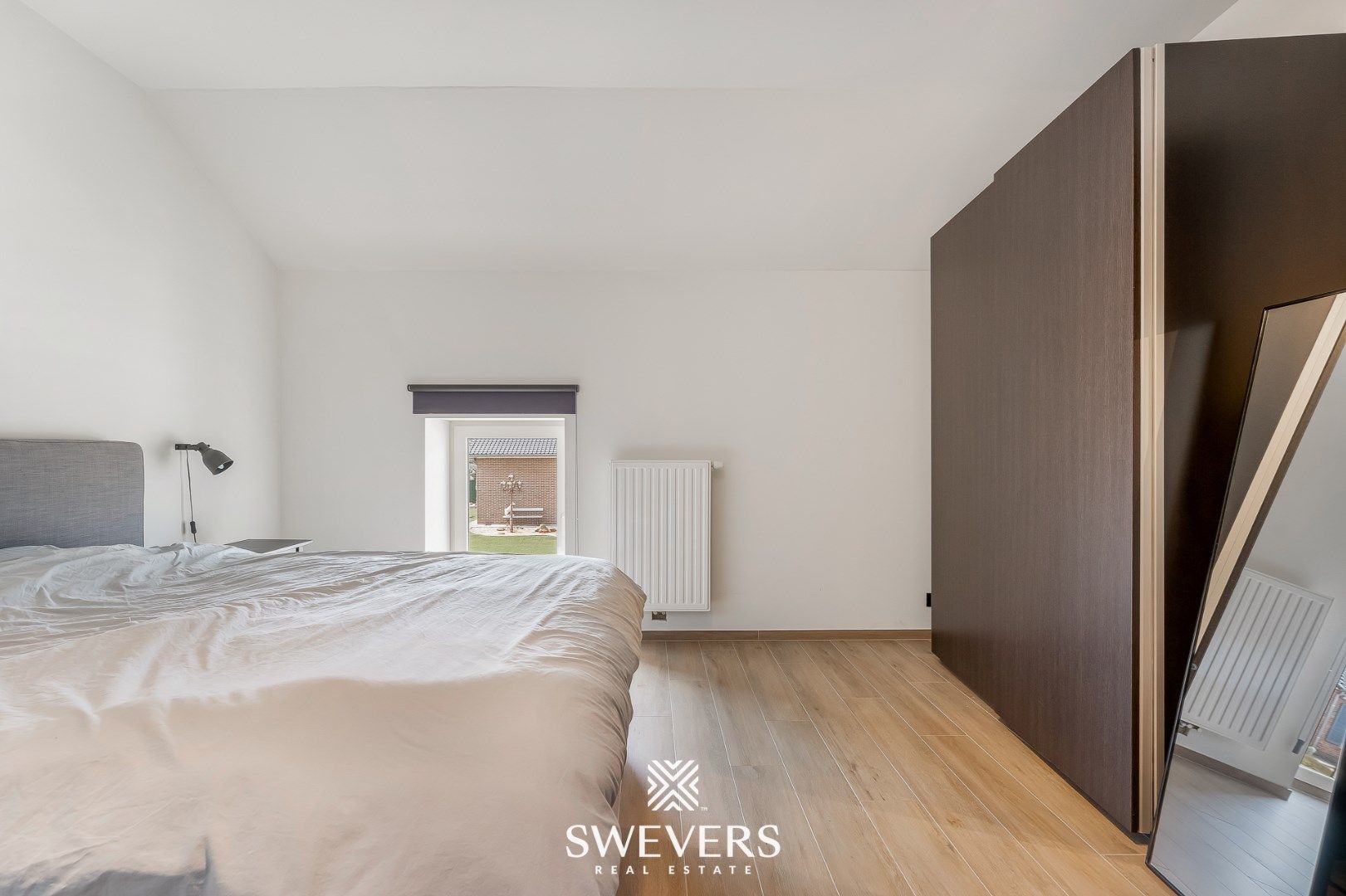Gerenoveerde rijwoning met 4 slpk & tuin te Sint-Truiden foto 16