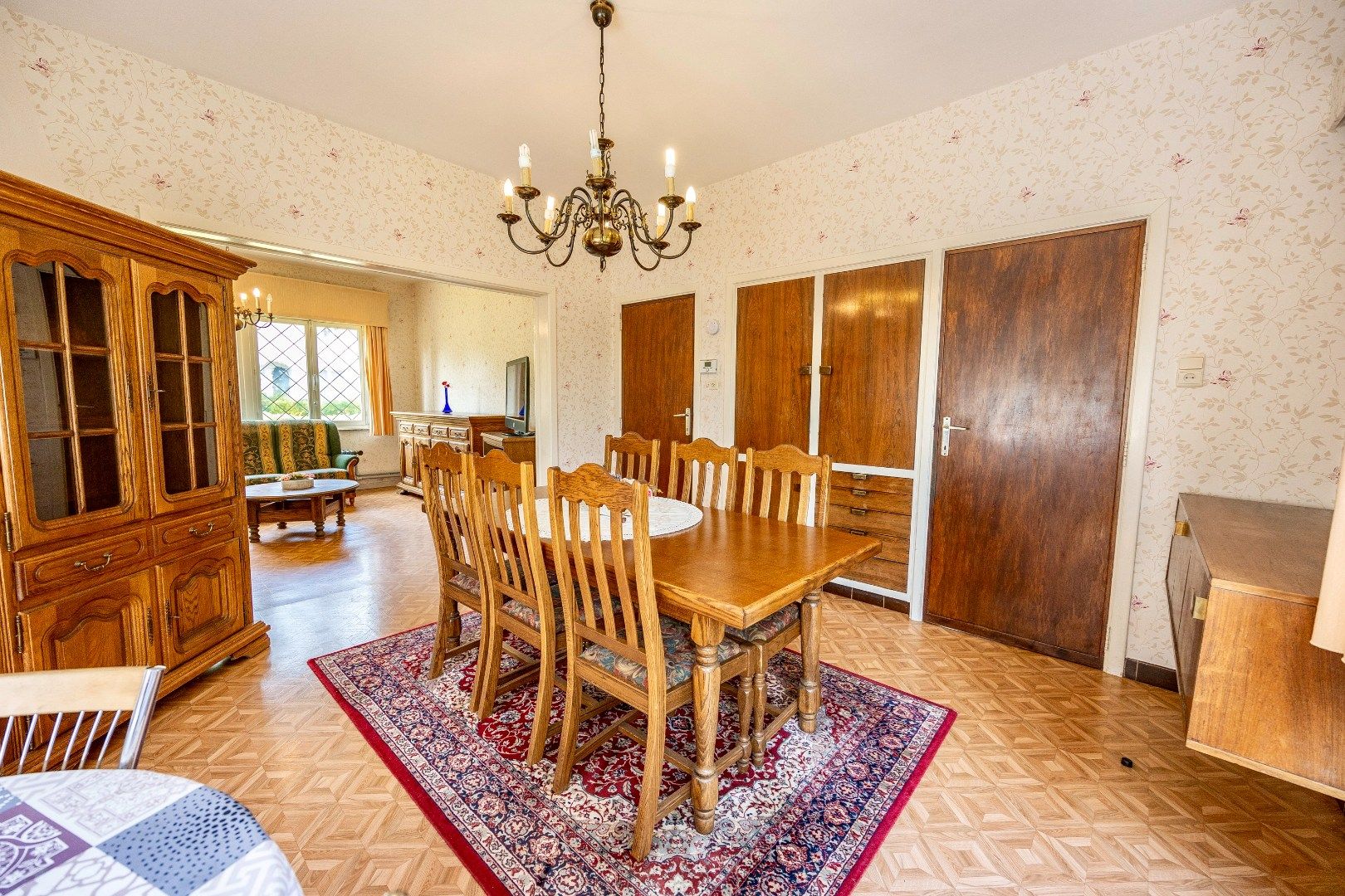 Solide woning met 3 slpks, bureau en tuin op +-10are foto 6
