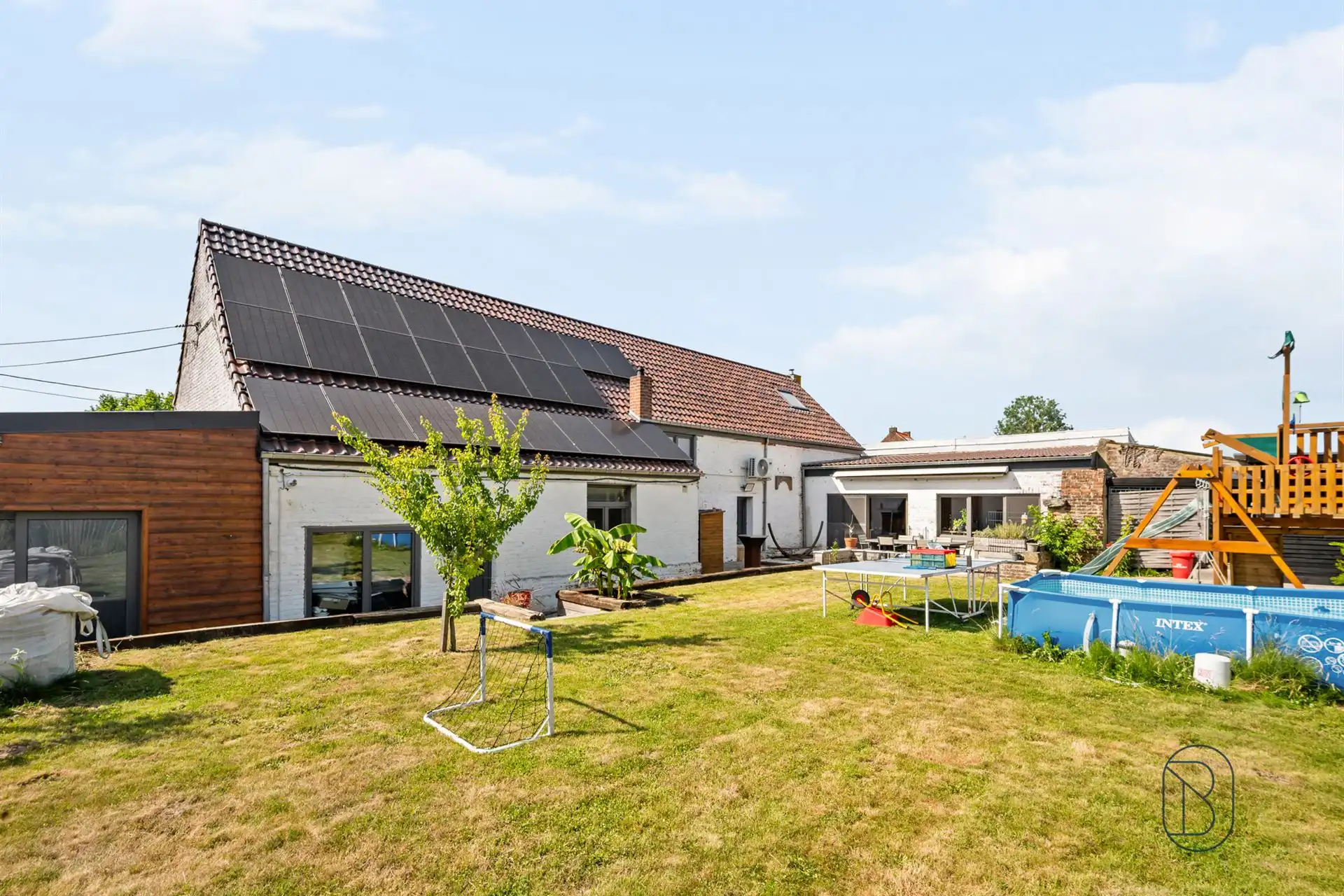 Karaktervolle gezinswoning met professionele ruimte! foto 8