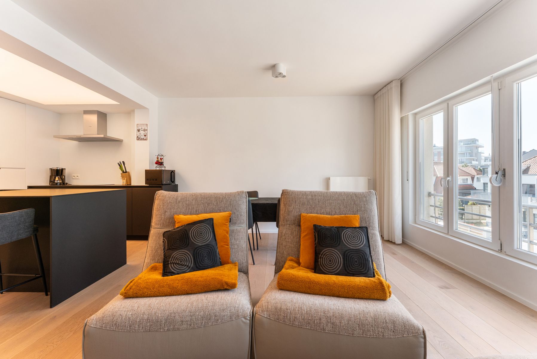 Prachtig vernieuwd appartement vlakbij centrum en strand foto 5
