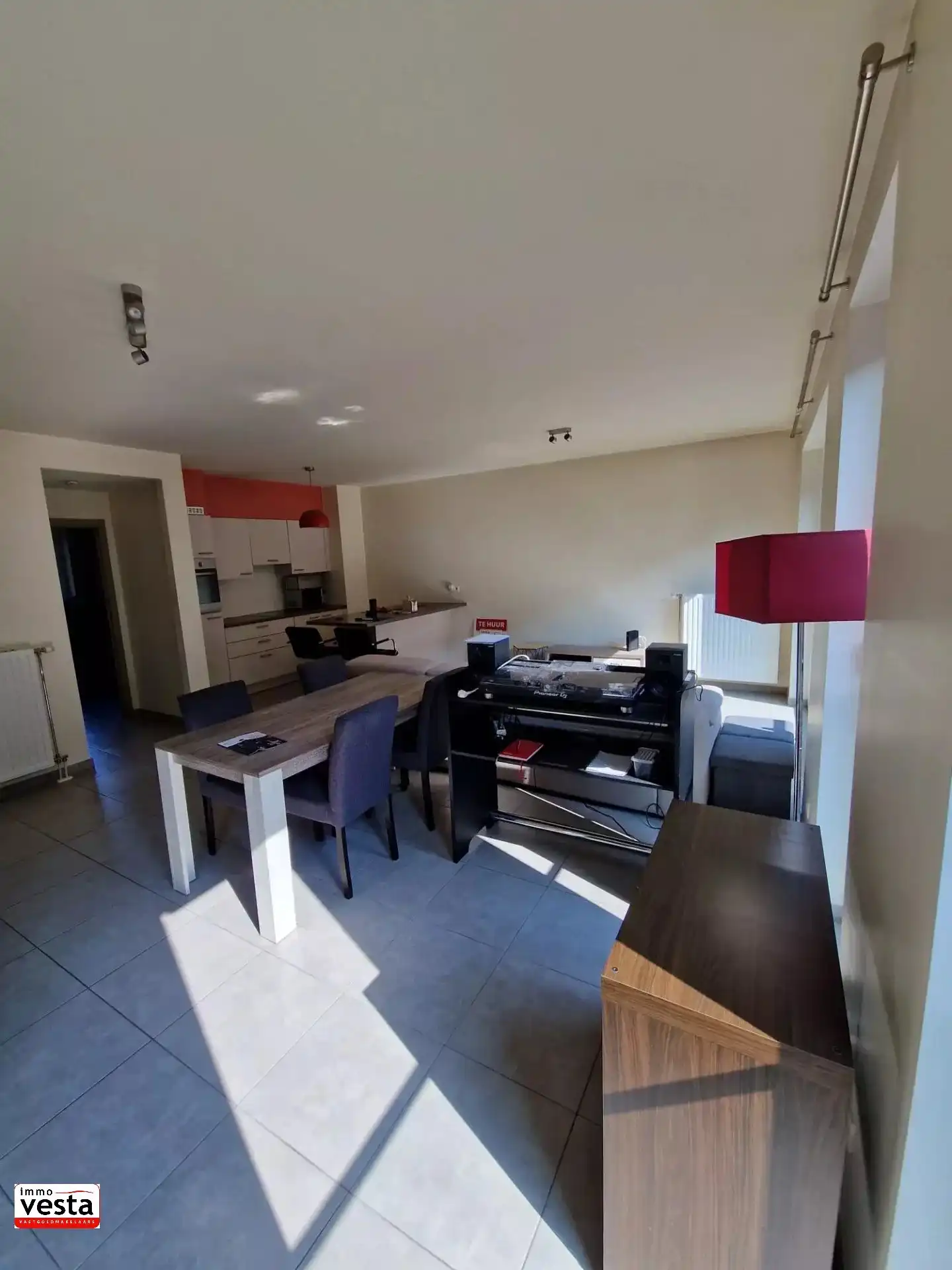 Eénslaapkamer appartement in centrum Sint-Truiden foto 3