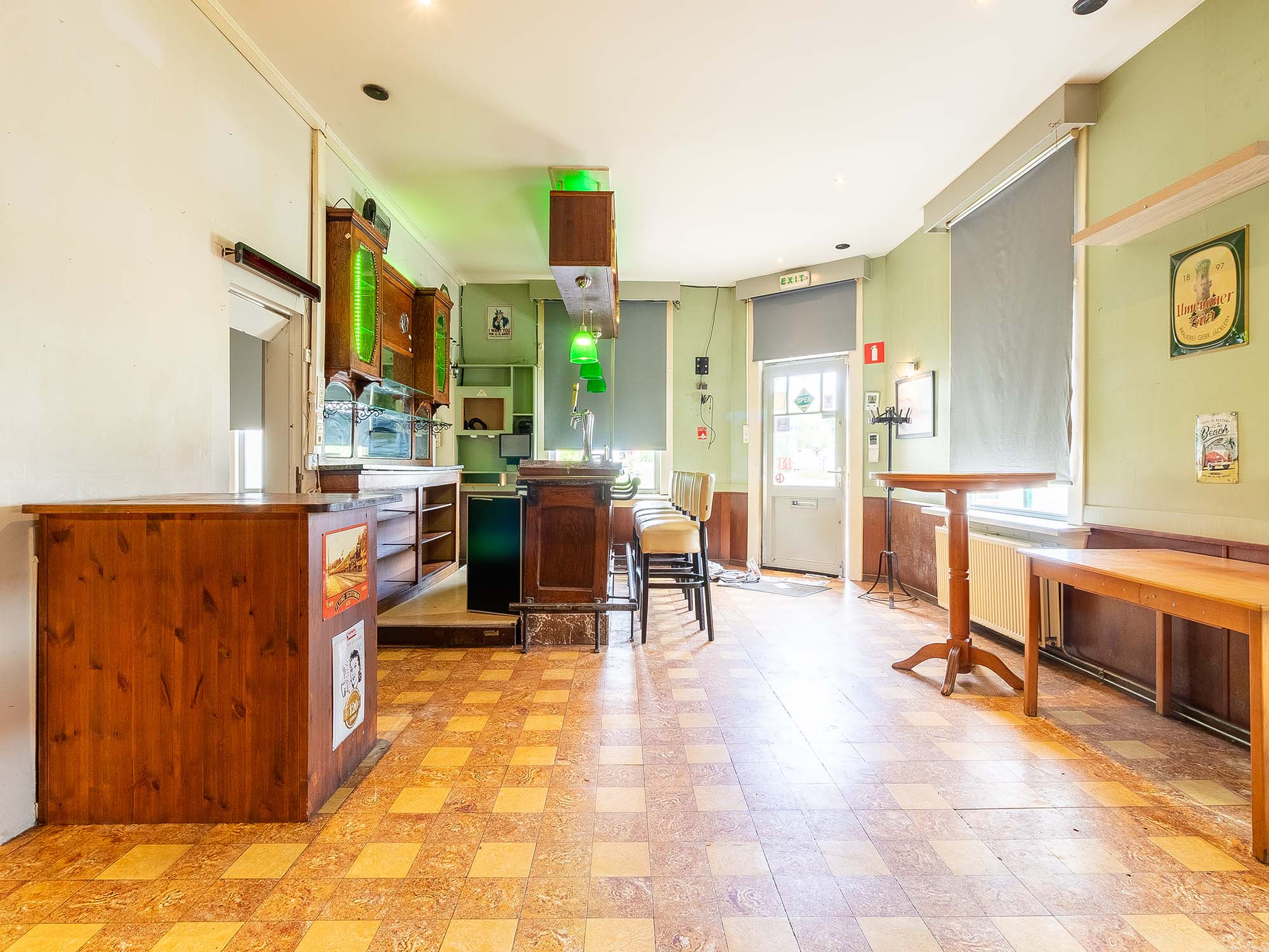 Café met woonst en sterke zichtbaarheid op hoekligging foto 2