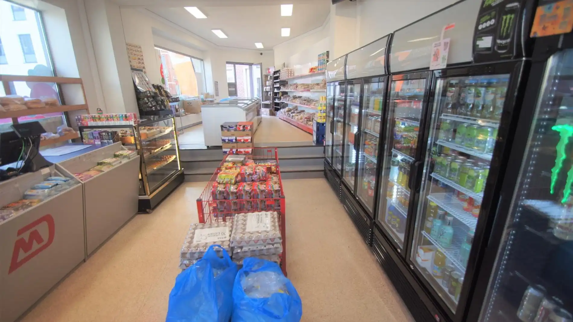 Instapklare winkel/kantoorruimte in winkelcentrum Tienen foto 3