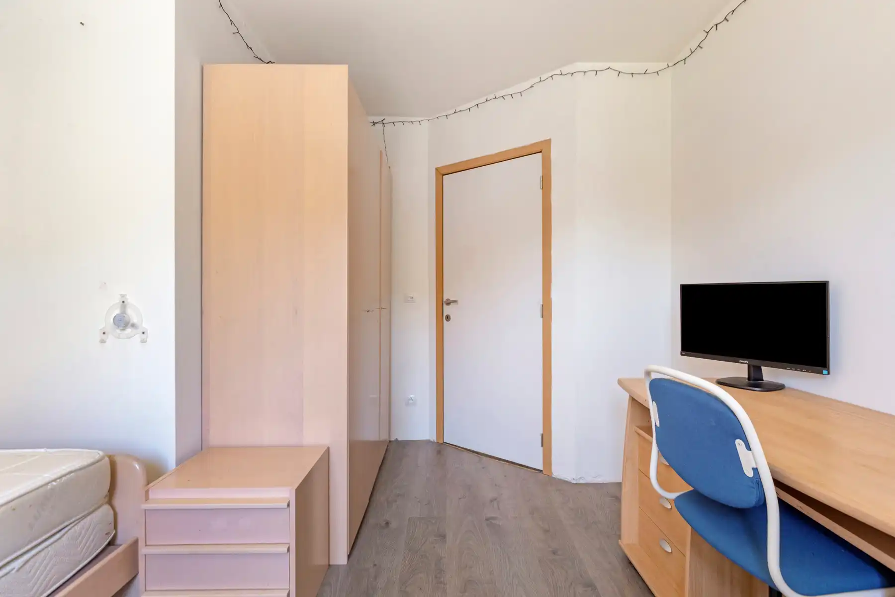 Recente energiezuinige woning met garage en zonnepanelen foto 13