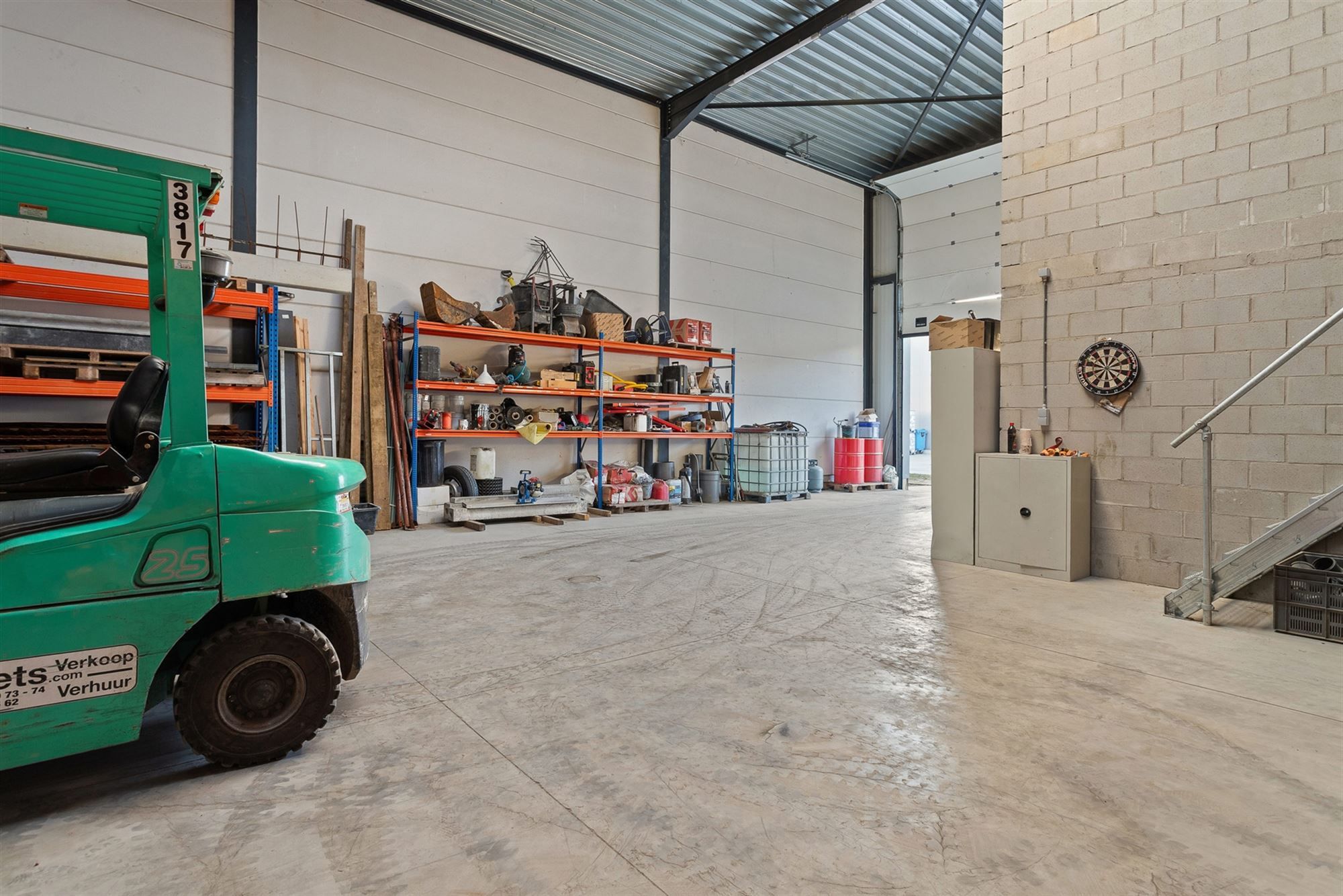 KMO-UNIT VAN 207 M2 MET BUREEL VAN 35M2 OP UITERST CENTRALE EN SNEL TOEGANKELIJKE LOCATIE TE HAM foto 8