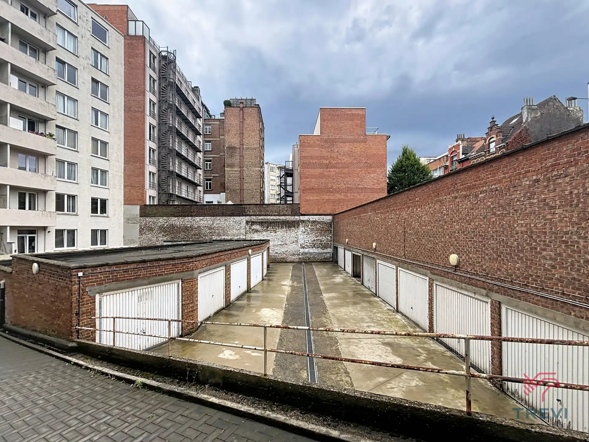 Mooi appartement met 2 slaapkamers + 2 kelders + garagebox  foto 13