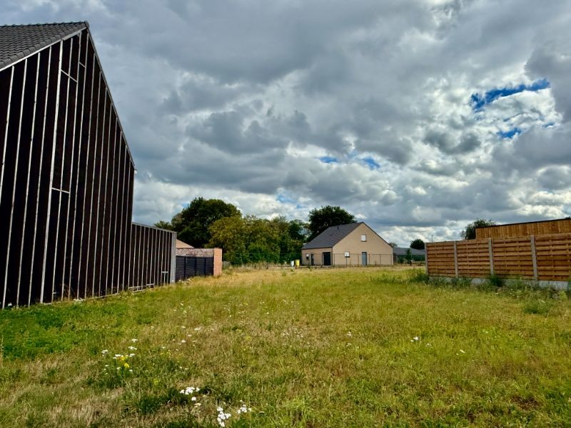 Prachtige bouwgrond voor halfopen bebouwing met ideale bezonning van woning en tuin foto {{pictureIndex}}