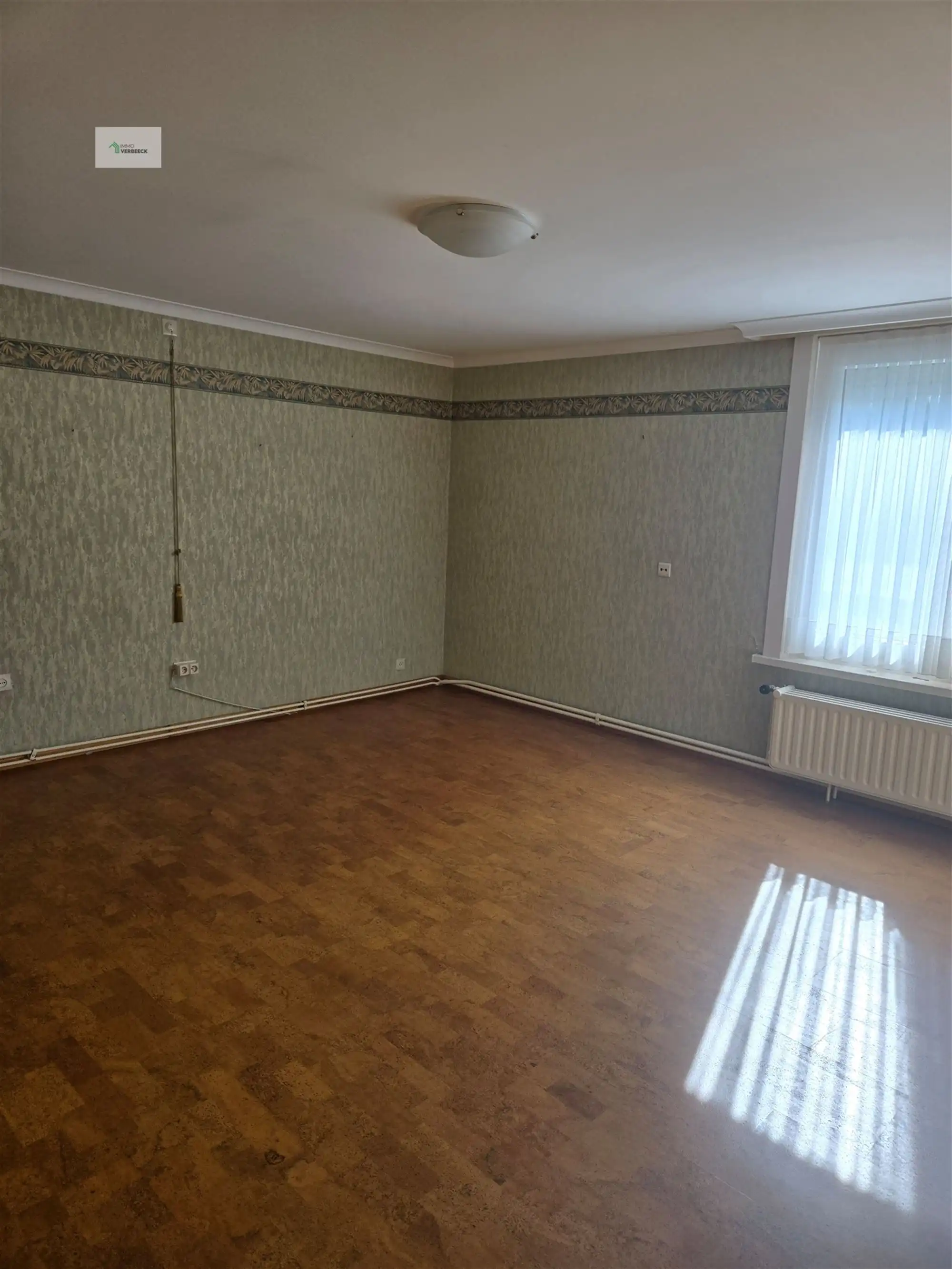 Ruime woning met 4 slaapkamers op 914 m² te Bale foto 10