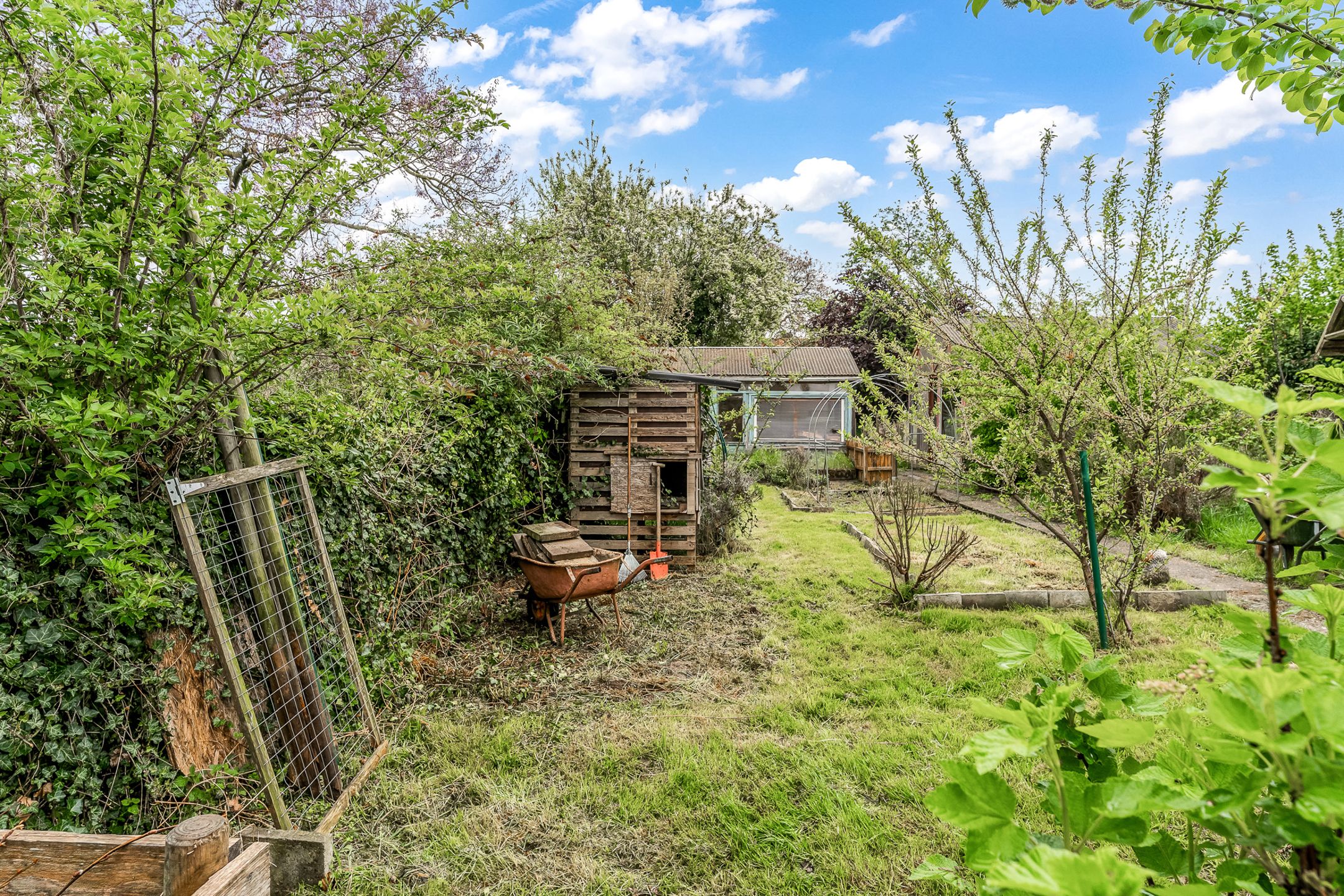 Instapklare woning met werkplaats te Vroenhoven foto 25