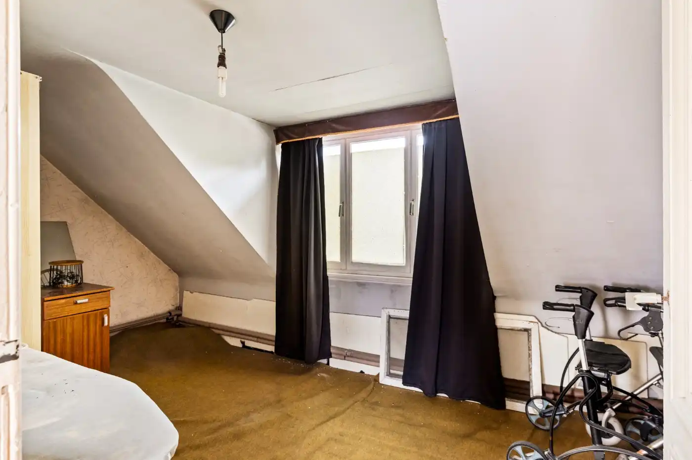 Te renoveren woning met 3 slpk., stadstuin en garage foto 17