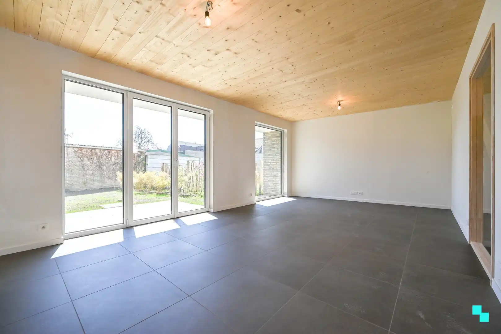 Halfopen nieuwbouwwoning in houtmassiefbouw foto 4