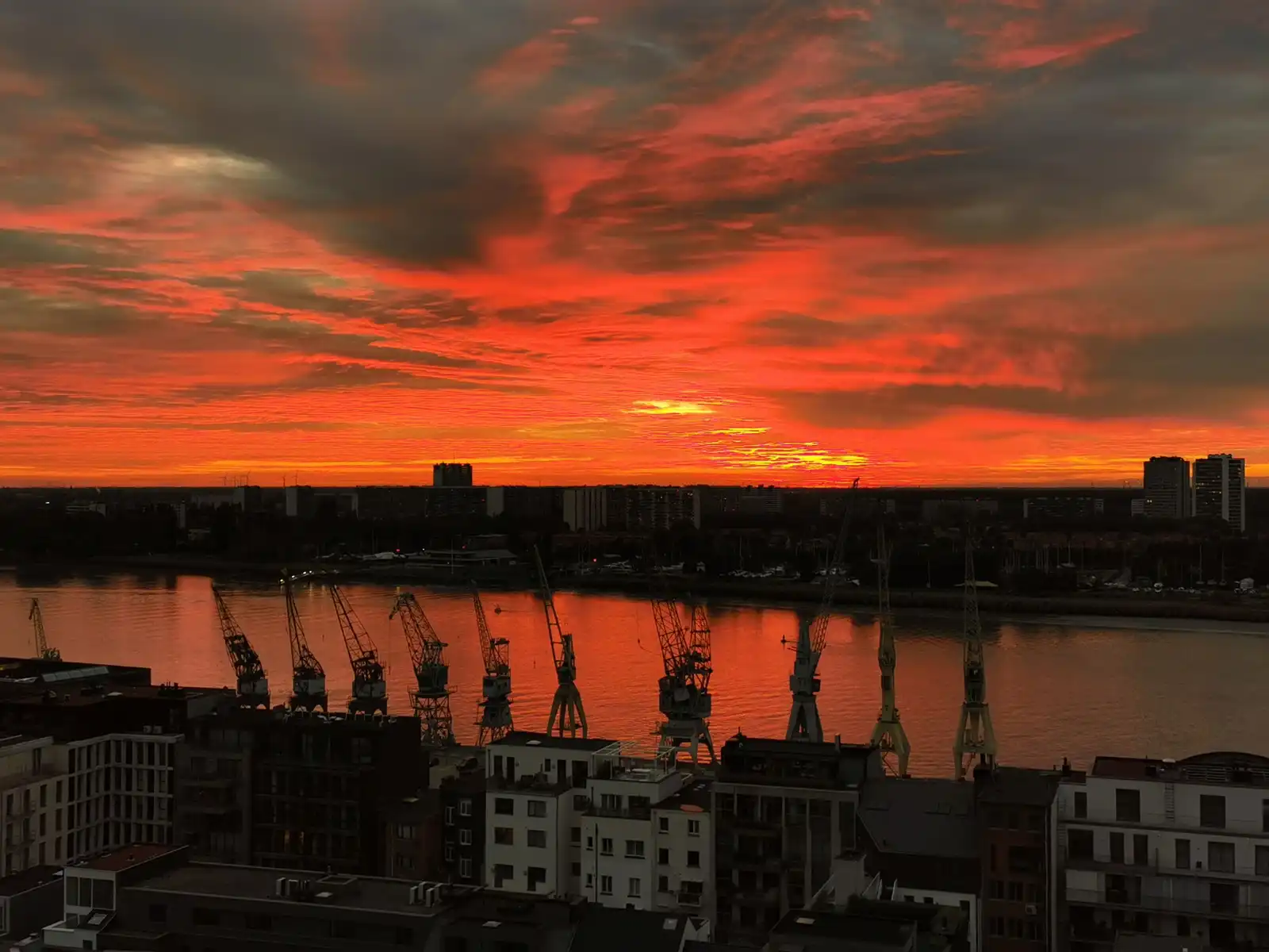 Panoramische penthouse met tijdloze elegantie foto 13