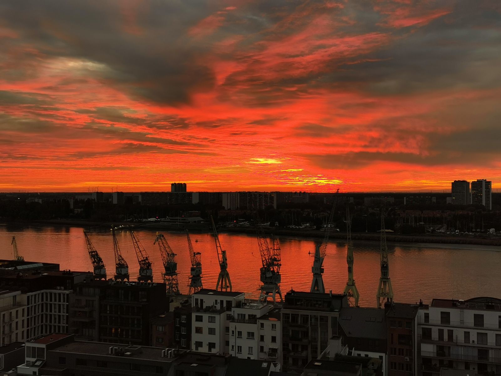 Panoramische penthouse met tijdloze elegantie foto 13