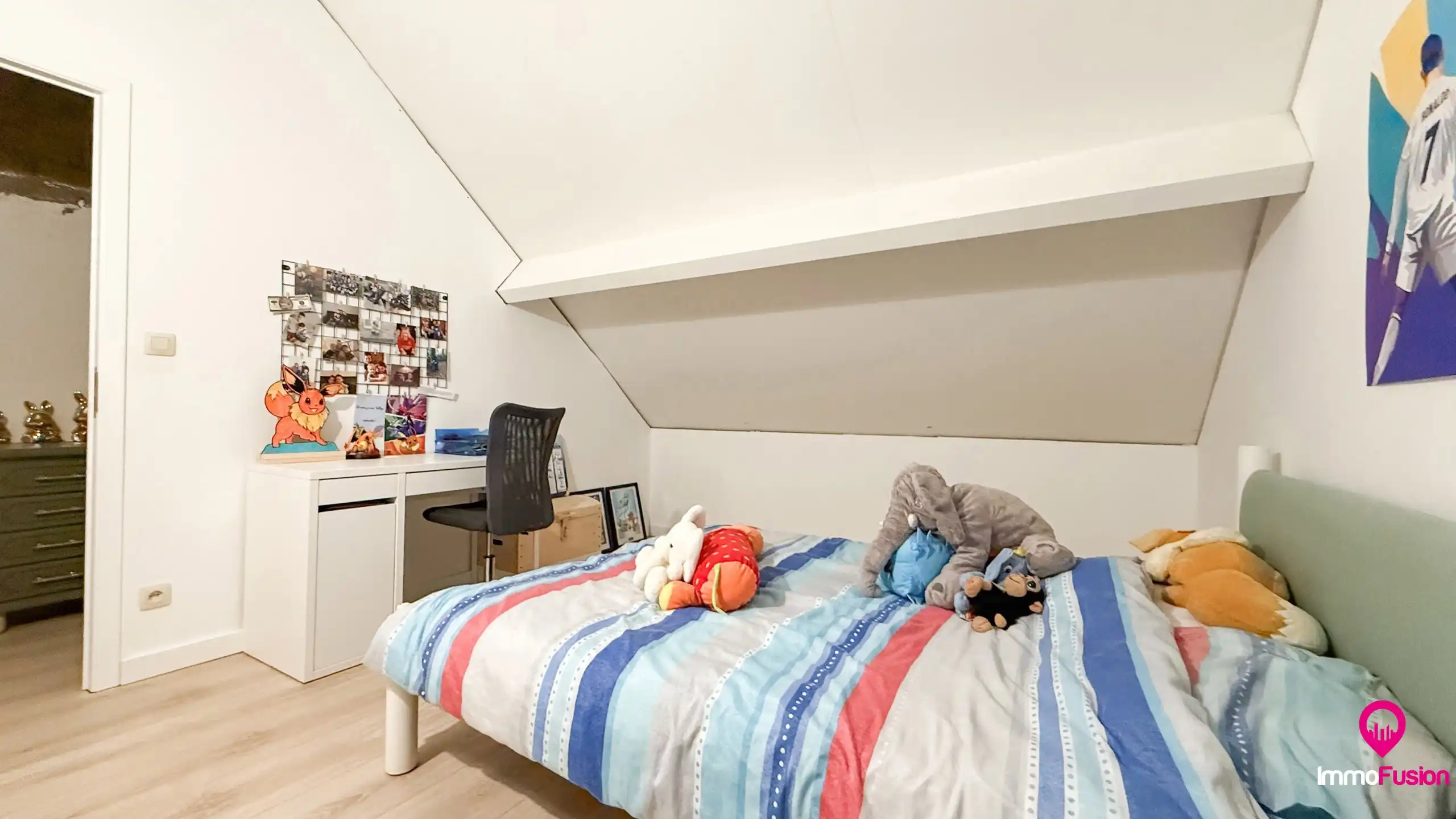 Zeer ruim wonen met 5 slpks en rustig gelegen! foto 29