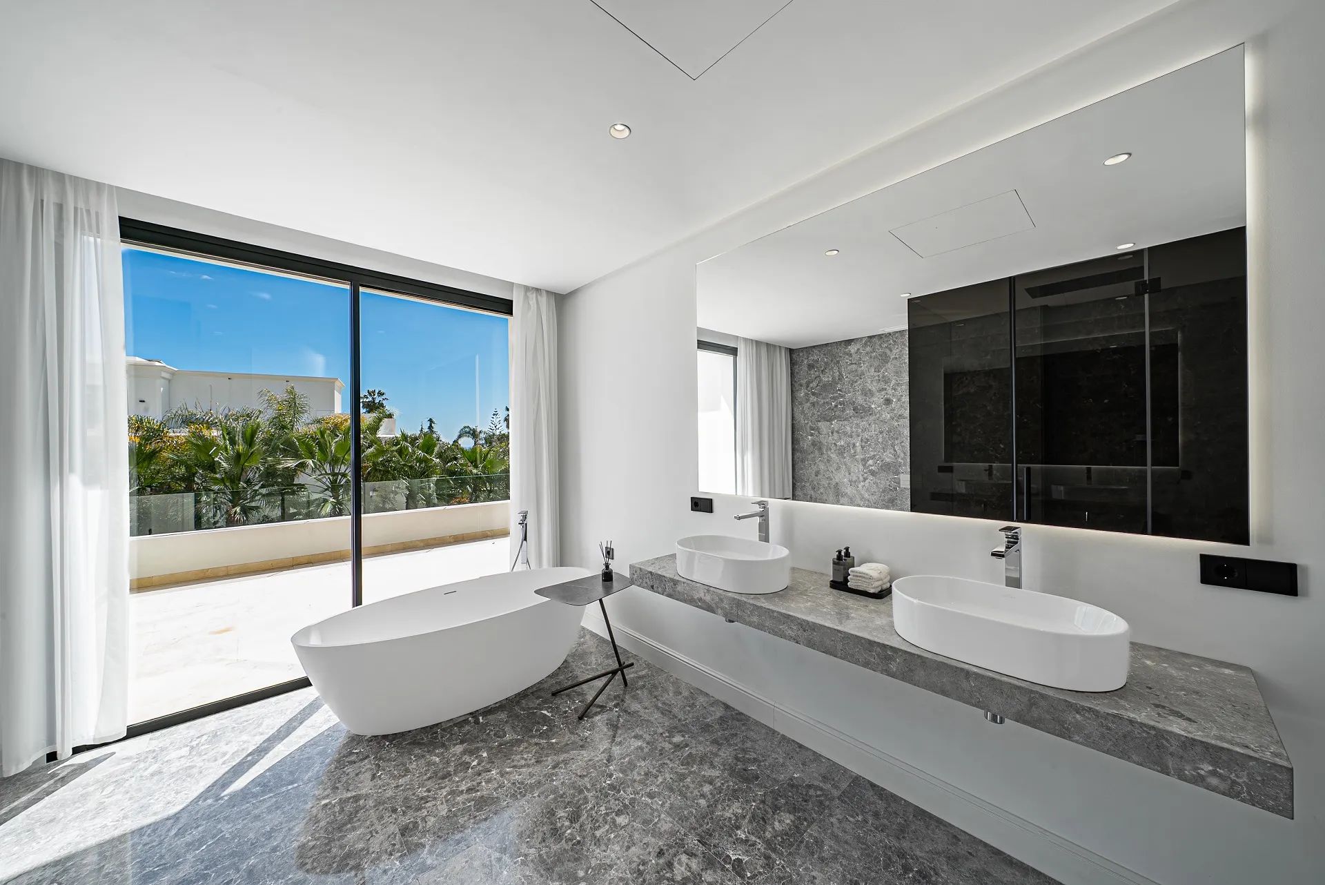 Koninklijk wonen aan de Golden Mile – exclusieve villa’s in het iconische Las Lomas del Marbella Club foto 16