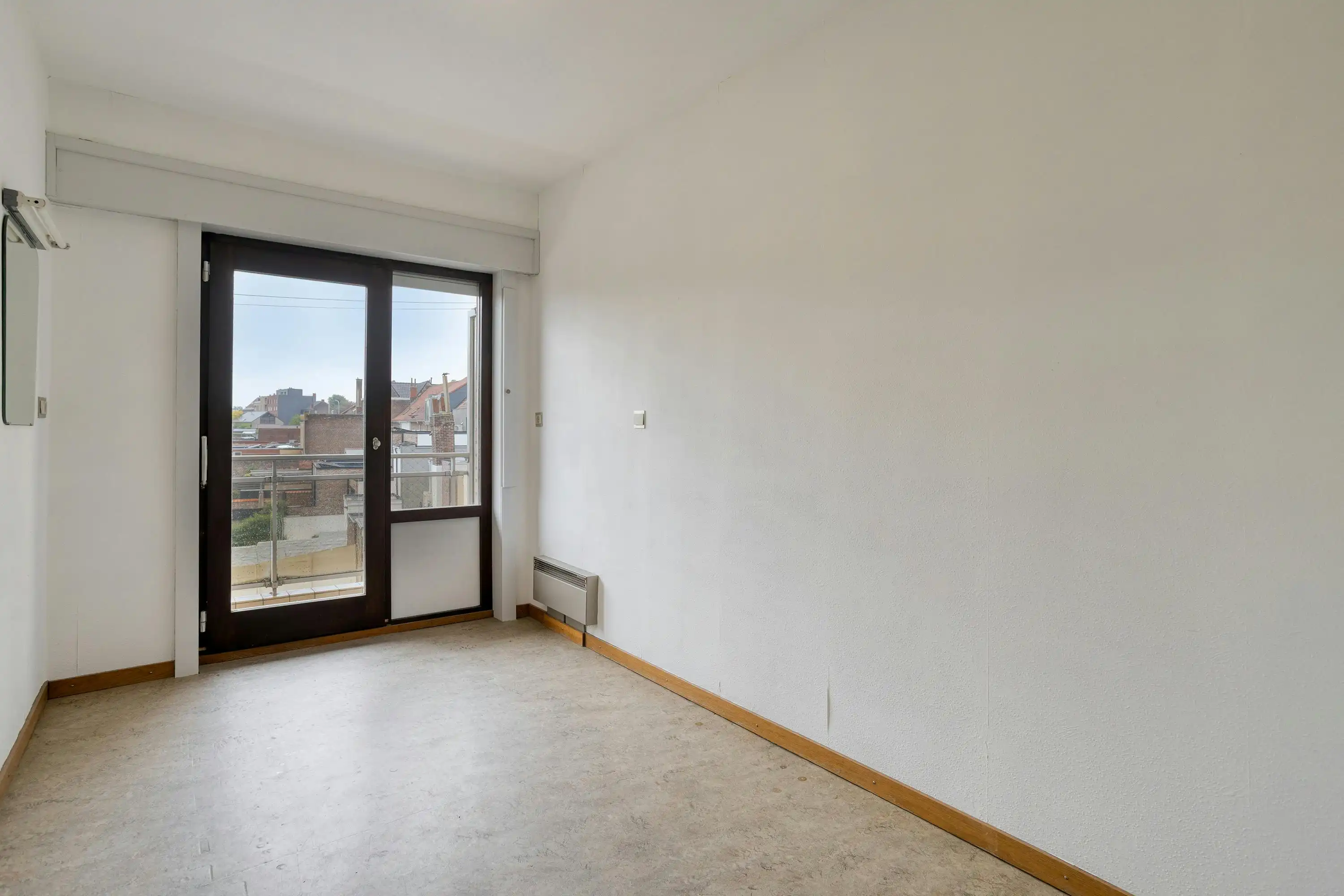 Appartement met vier kamers en garage te koop in Ieper foto 14