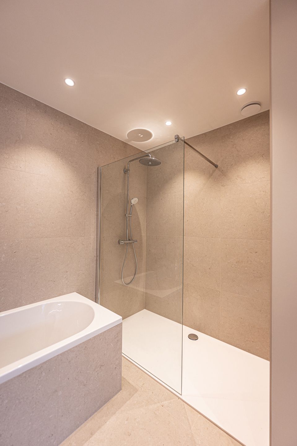 Moderne, energiezuinige nieuwbouwwoning foto 19