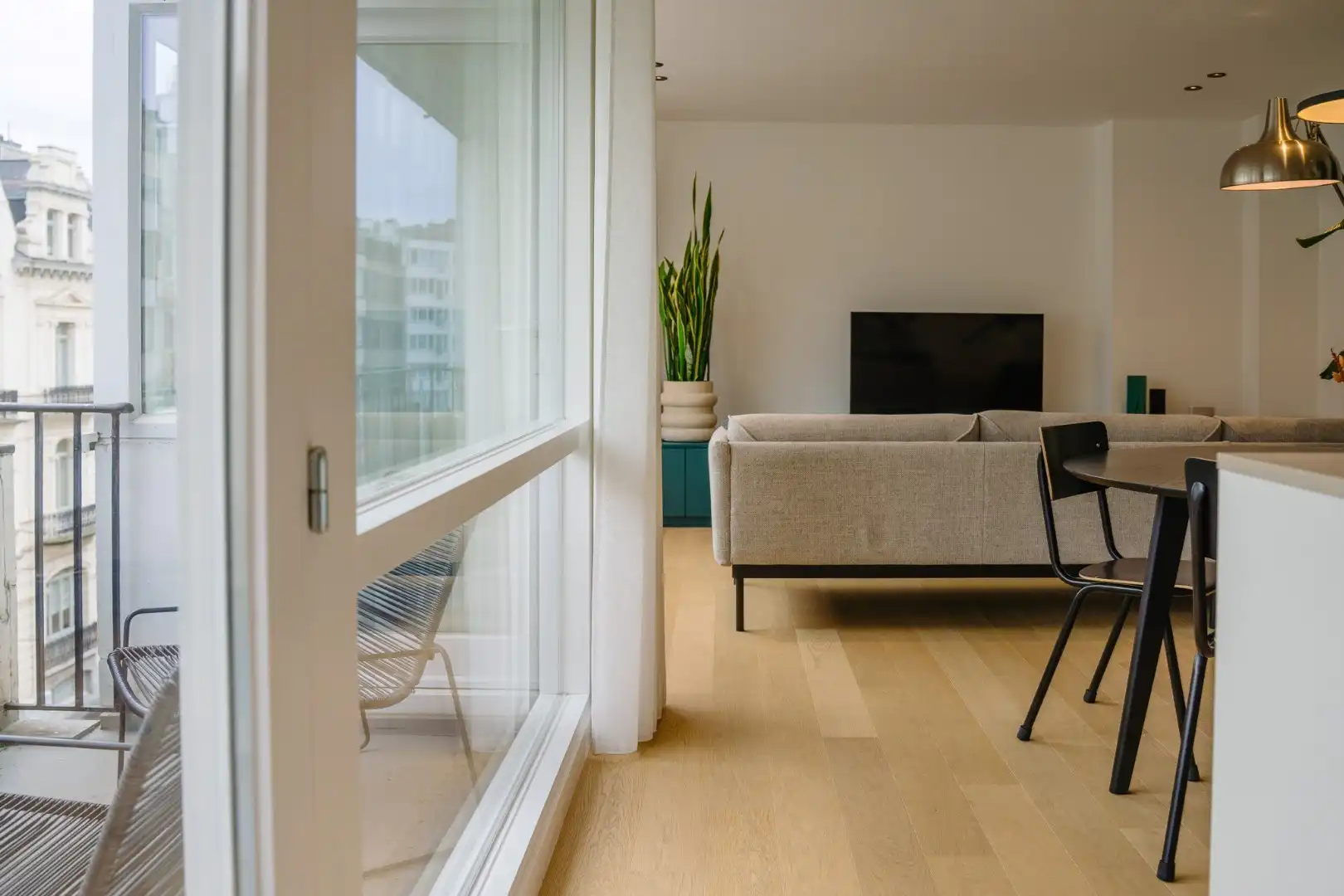 SCHITTEREND VERNIEUWD 3 SLPK APP MET TERRAS OP CENTRALE LIGGING foto 10