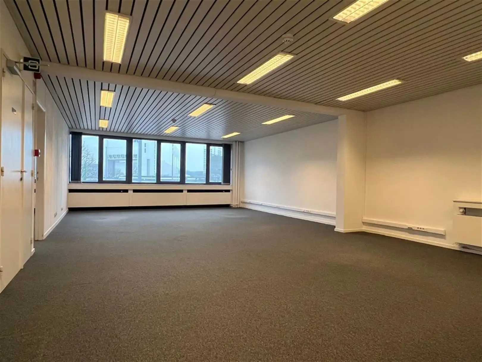 Instapklare kantoorruimtes te huur op uitstekende locatie aan de Singel foto 7