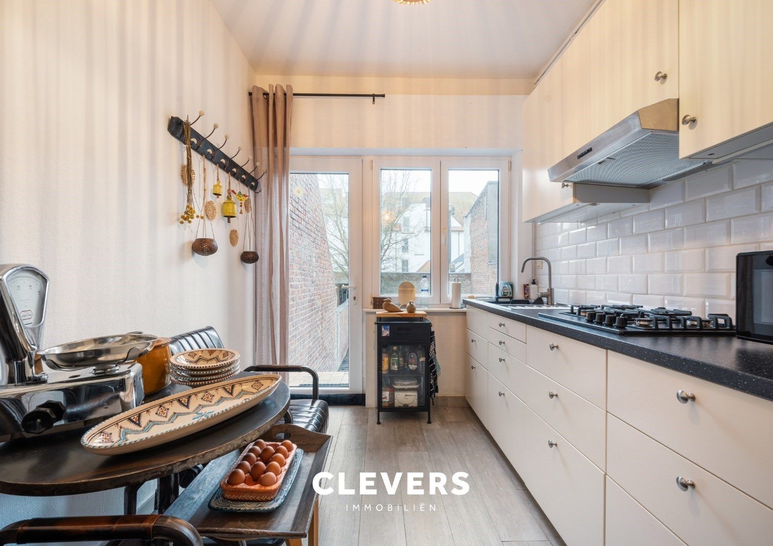 Charmant appartement met grote tuin in kleine residentie foto 4