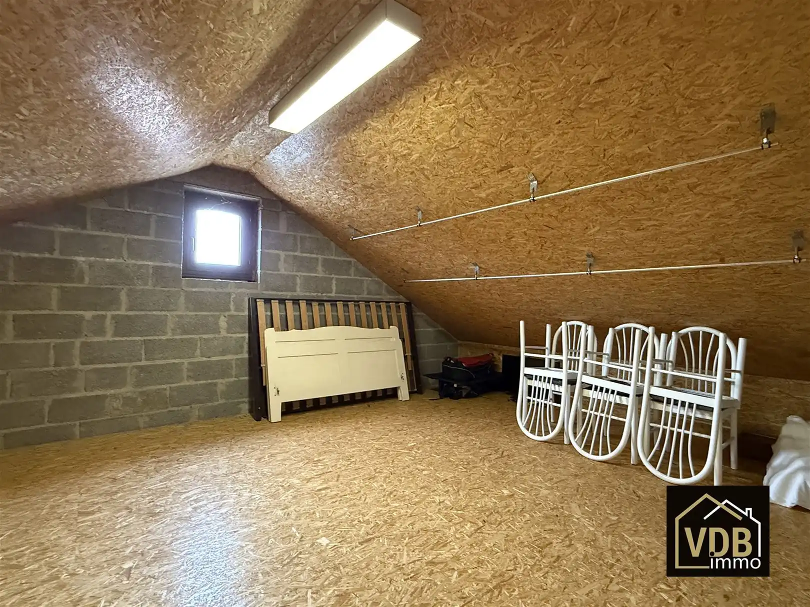 Instapklare halfopen bebouwing met 3 slaapkamers foto 68