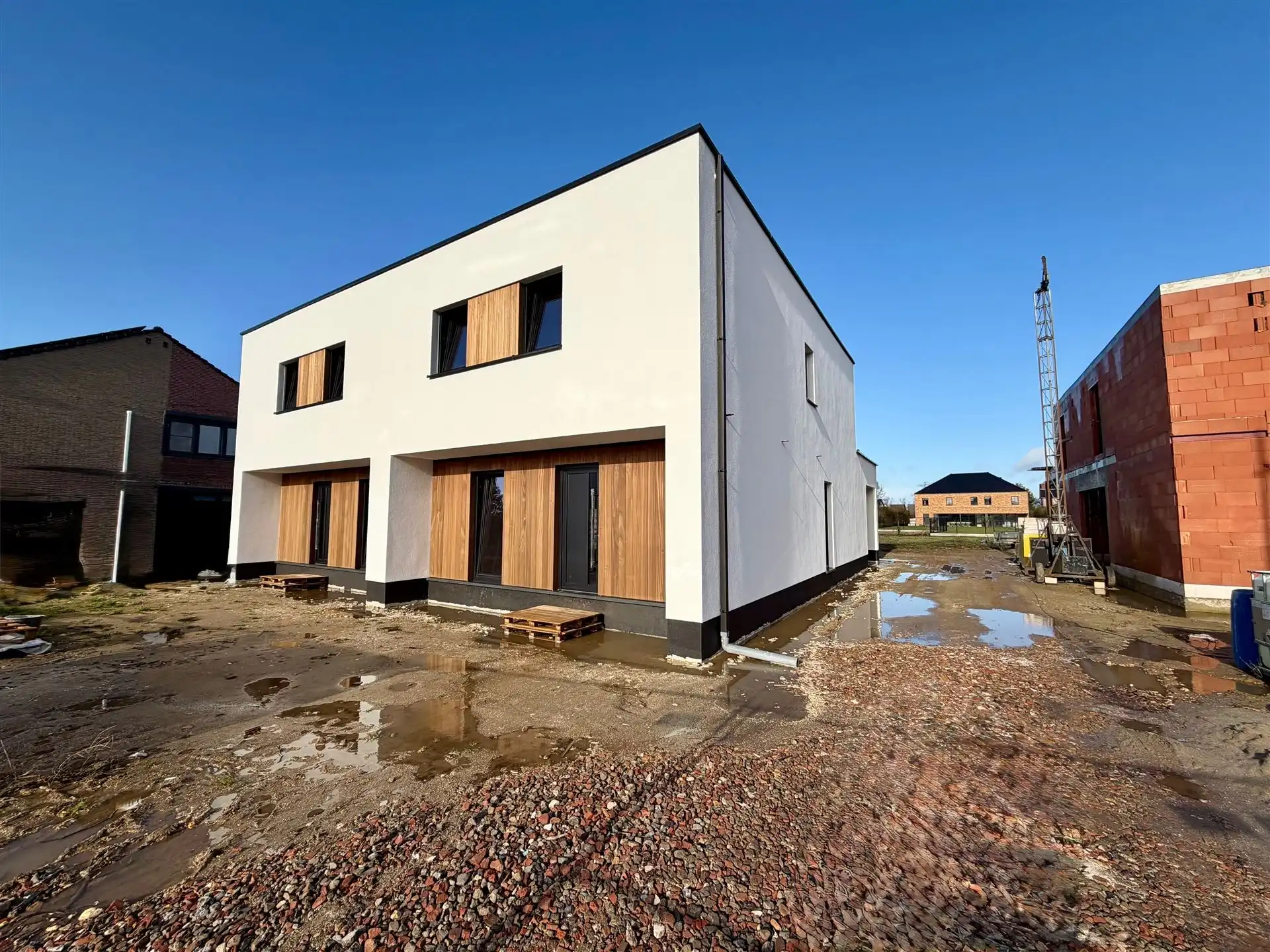 Casco nieuwbouwwoning, volledig naar eigen smaak en budget af te werken! foto {{pictureIndex}}
