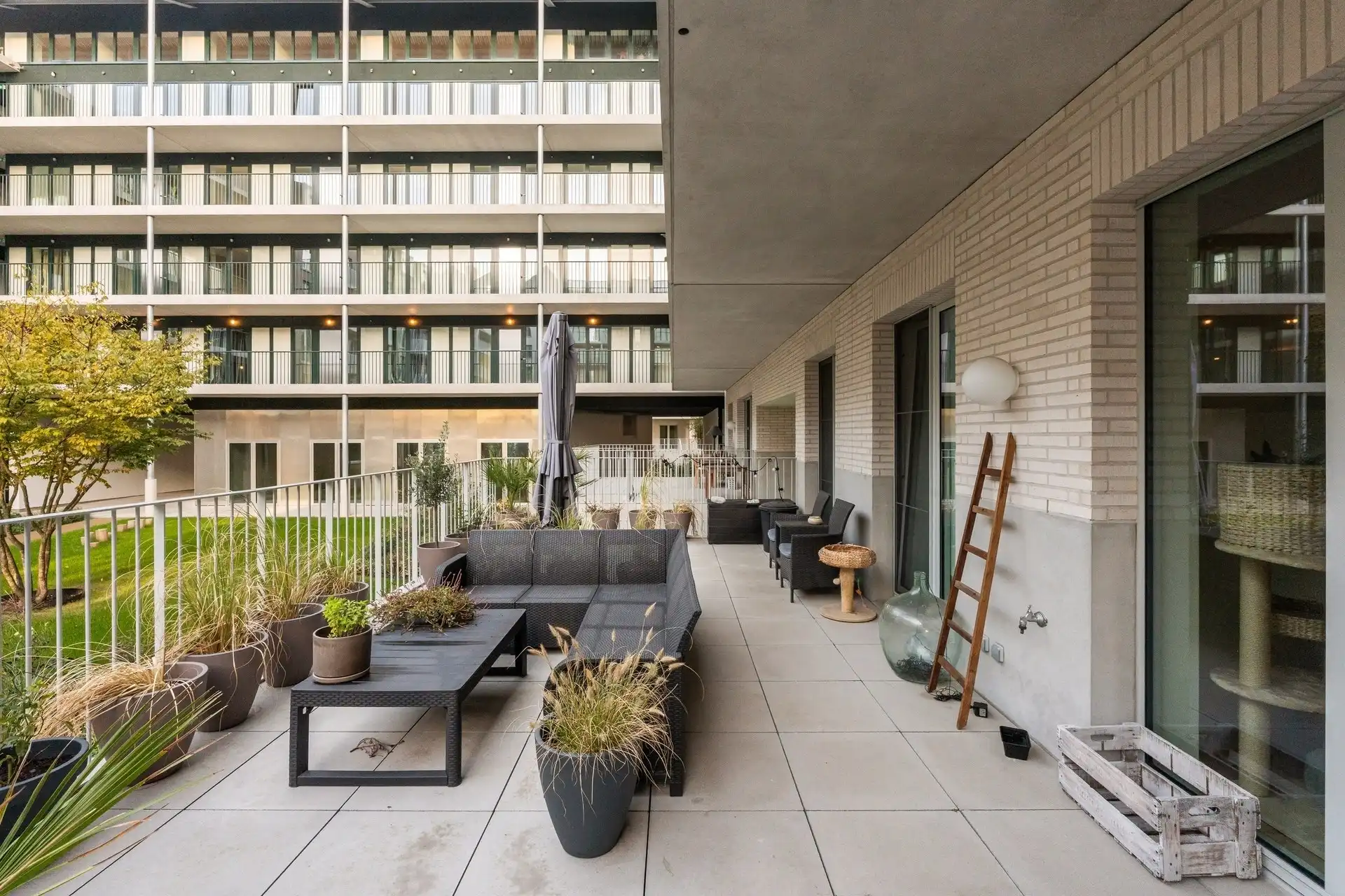 Licht, luxe en buitenleven aan de Slachthuissite foto 13