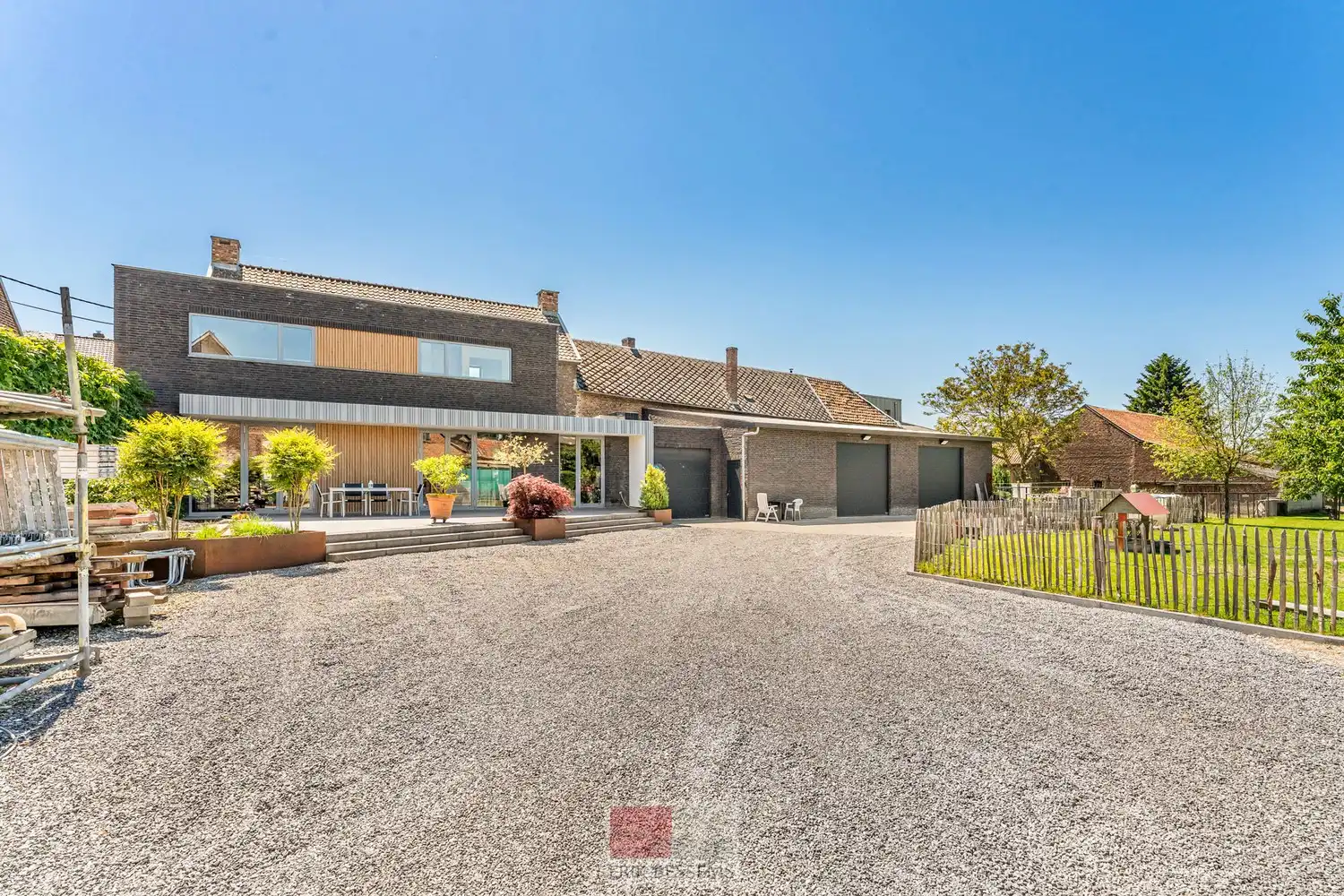 Prachtig authentiek herenhuis met ruime loods en garage in de Voerstreek! foto 52