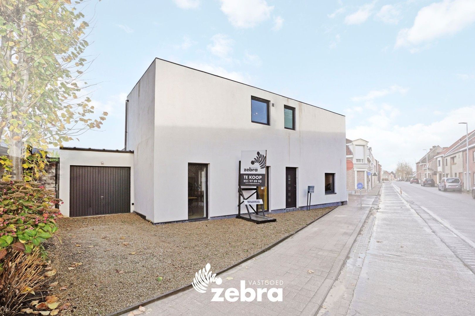 Instapklare gerenoveerde woning met tuin en dakterras te centrum Moorsele! foto 37