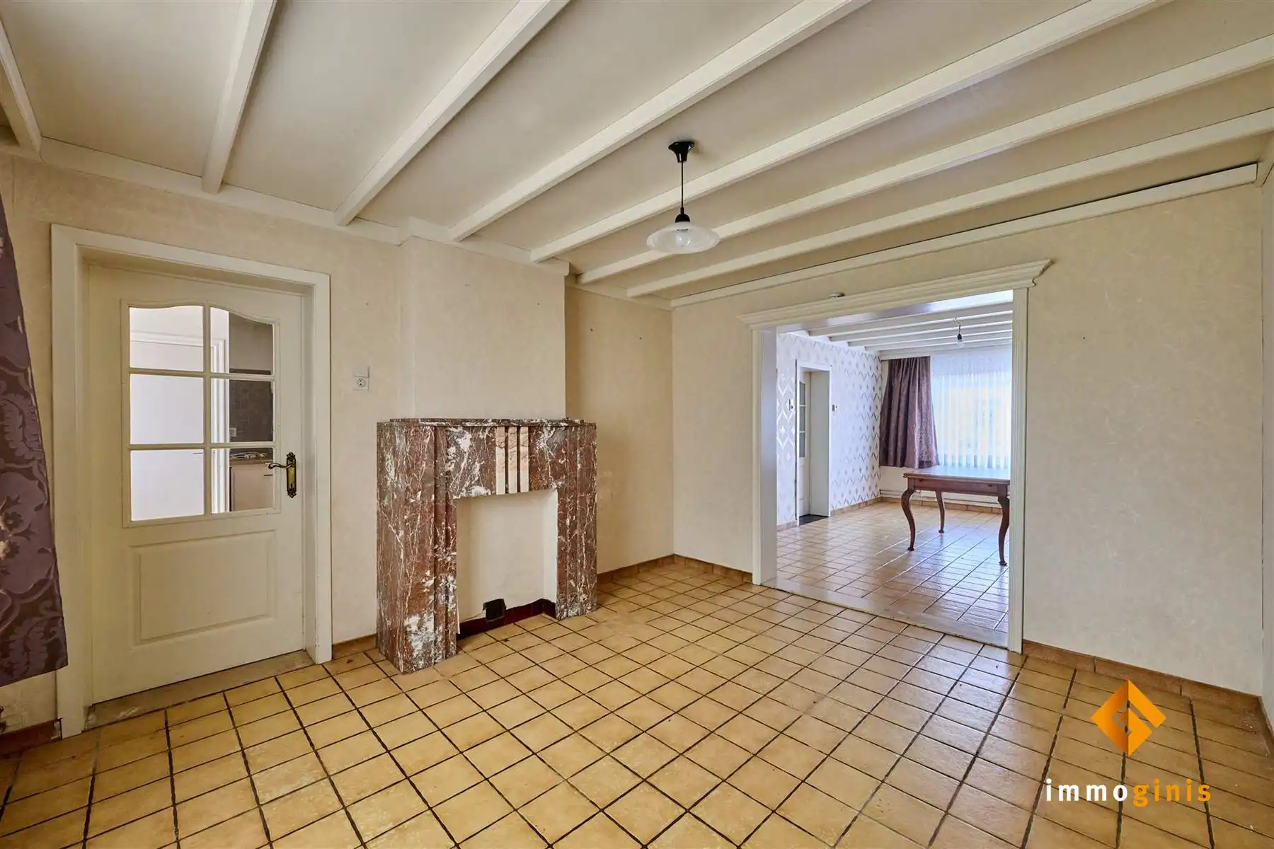 Verrassend ruime, te renoveren woning met 3 slaapkamers en uitbreidingsmogelijkheden op zolder! foto 5