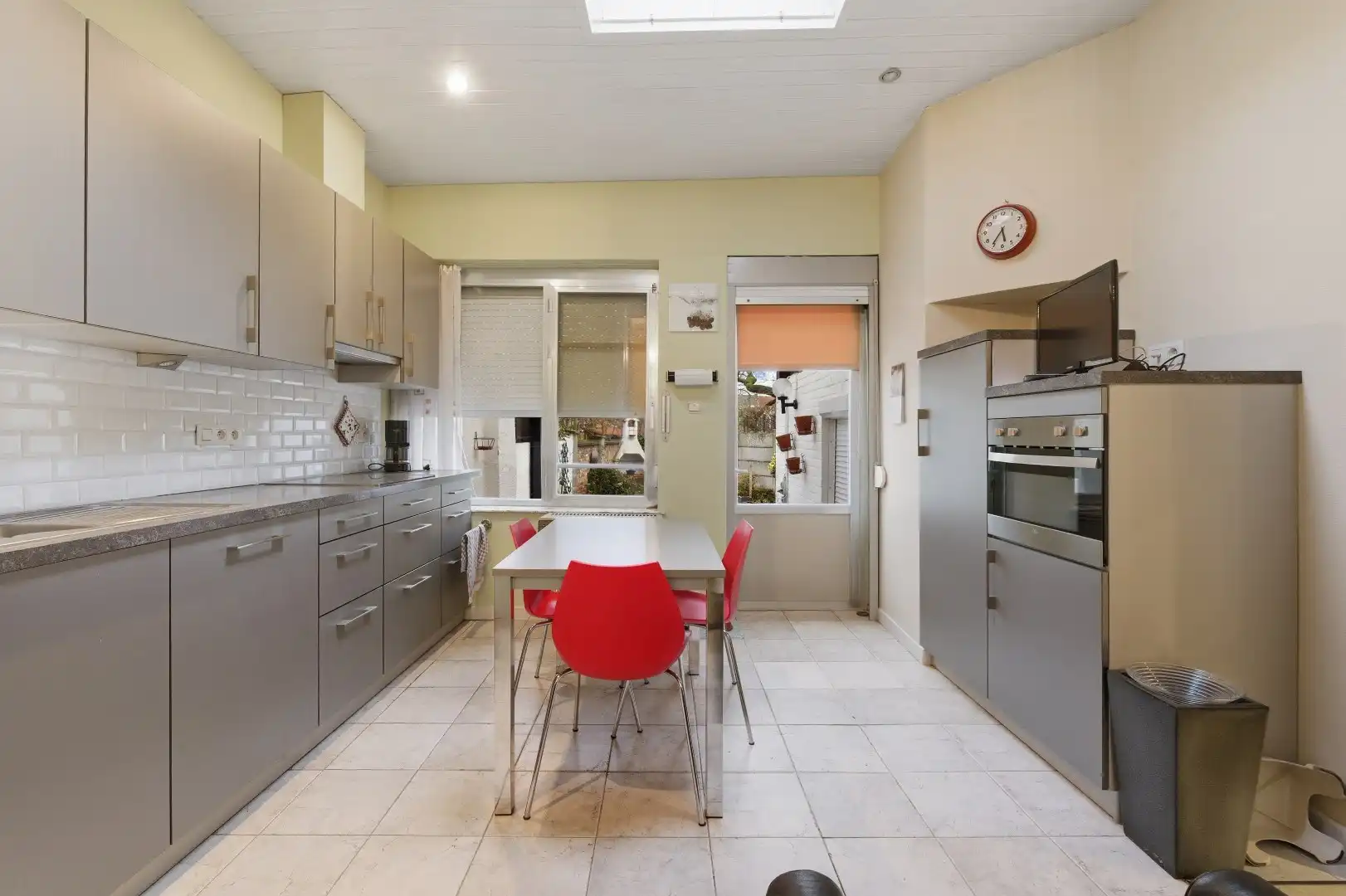 Ruime rijwoning met 4 tot 6 slaapkamers in het centrum van Tienen foto 9