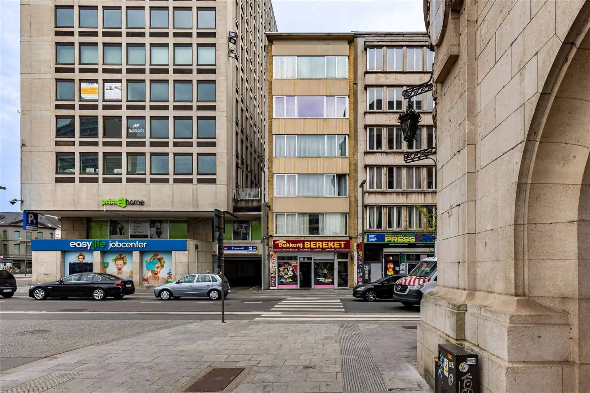 Zeer licht 3 slaapkamer appartement aan Rooseveltplaats en Opera foto 19