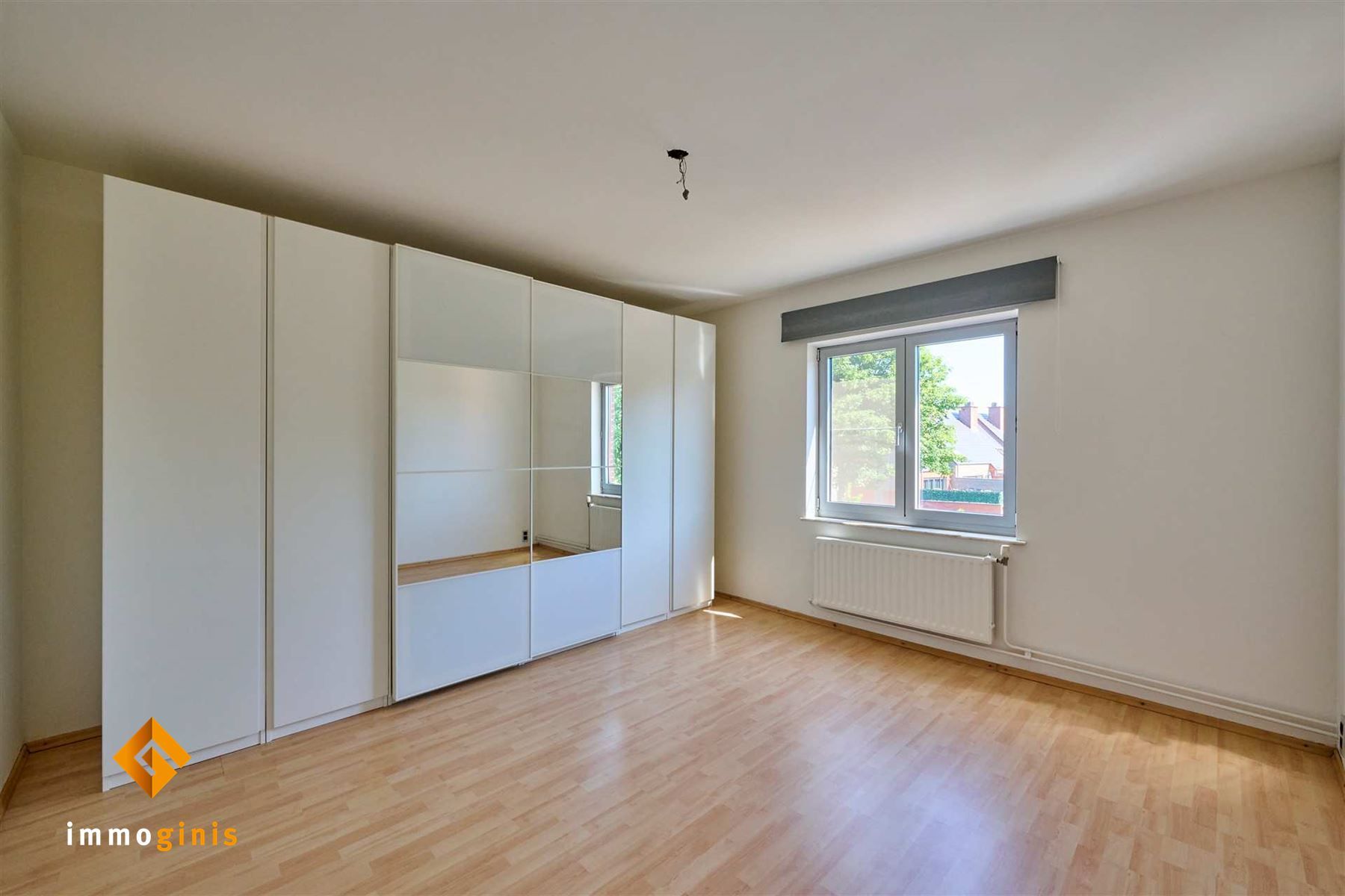 Ruim appartement met 2 tot 3 slpks in het centrum van Hamont!  Inclusief garage! foto 9