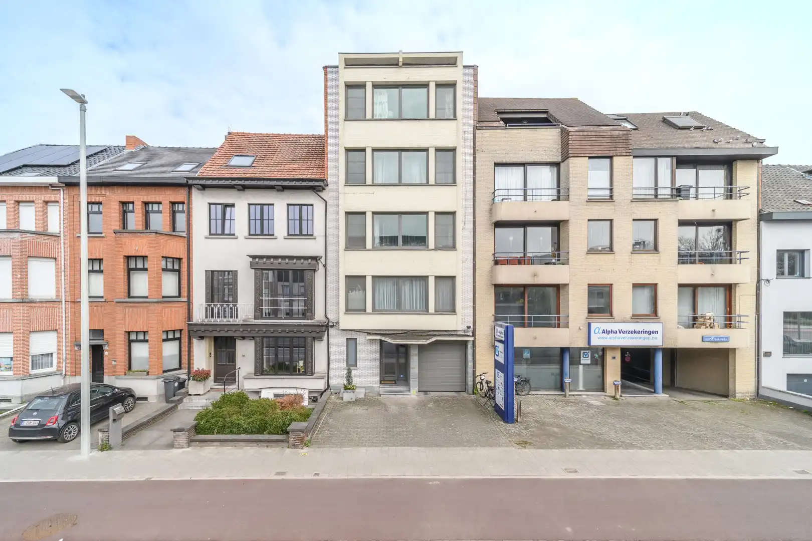 Instapklaar gelijkvloers appartement te Aalst foto {{pictureIndex}}