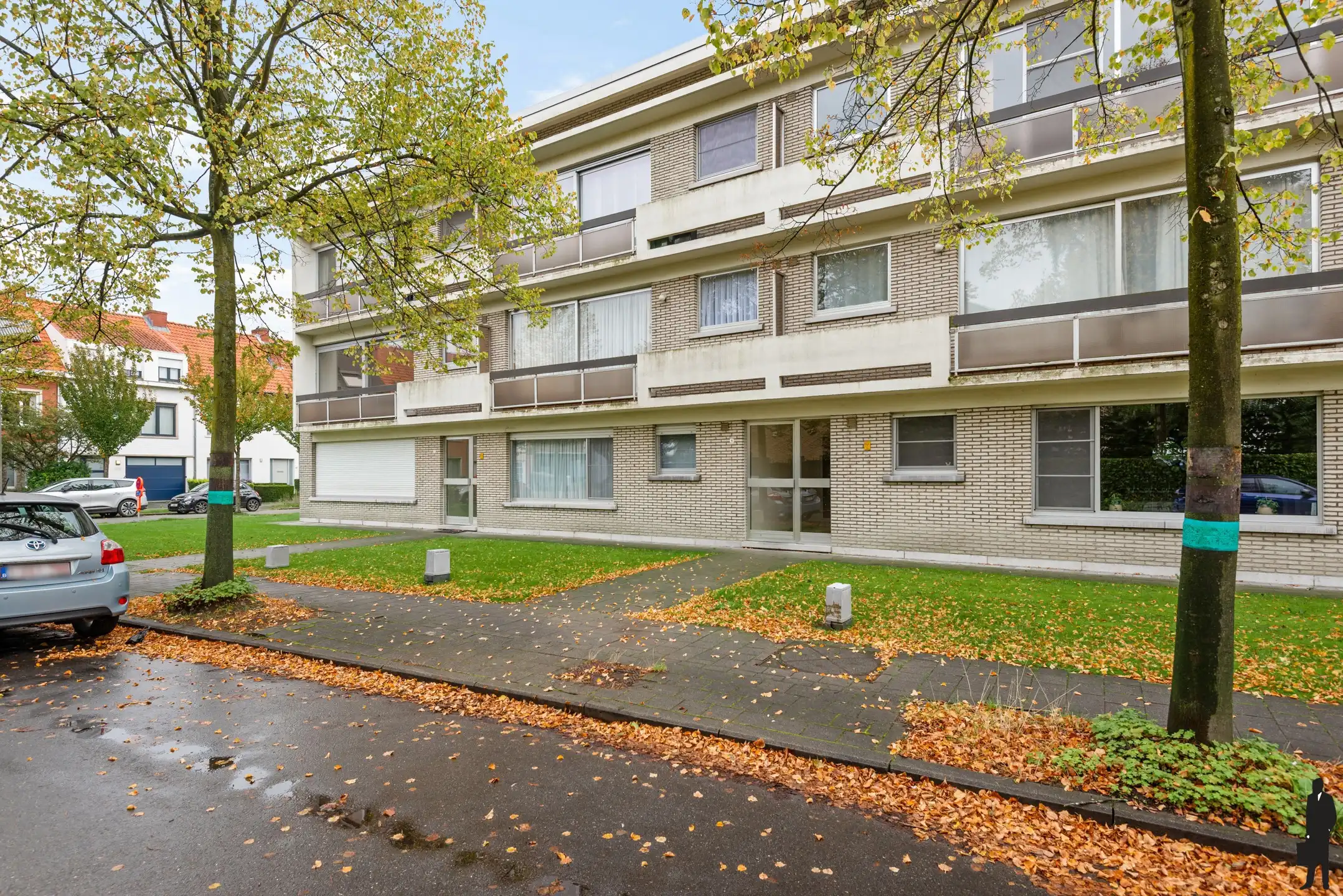 Ruim 2 slaapkamer-app met terras in de gegeerde Elsdonkwijk foto {{pictureIndex}}