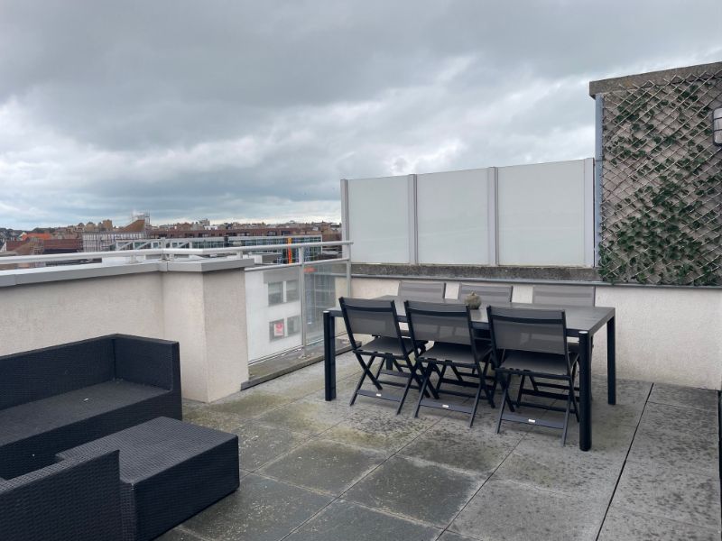 Charmant duplex-appartement met mooie, ruimte terrassen in hartje Koksijde-Bad! foto 16