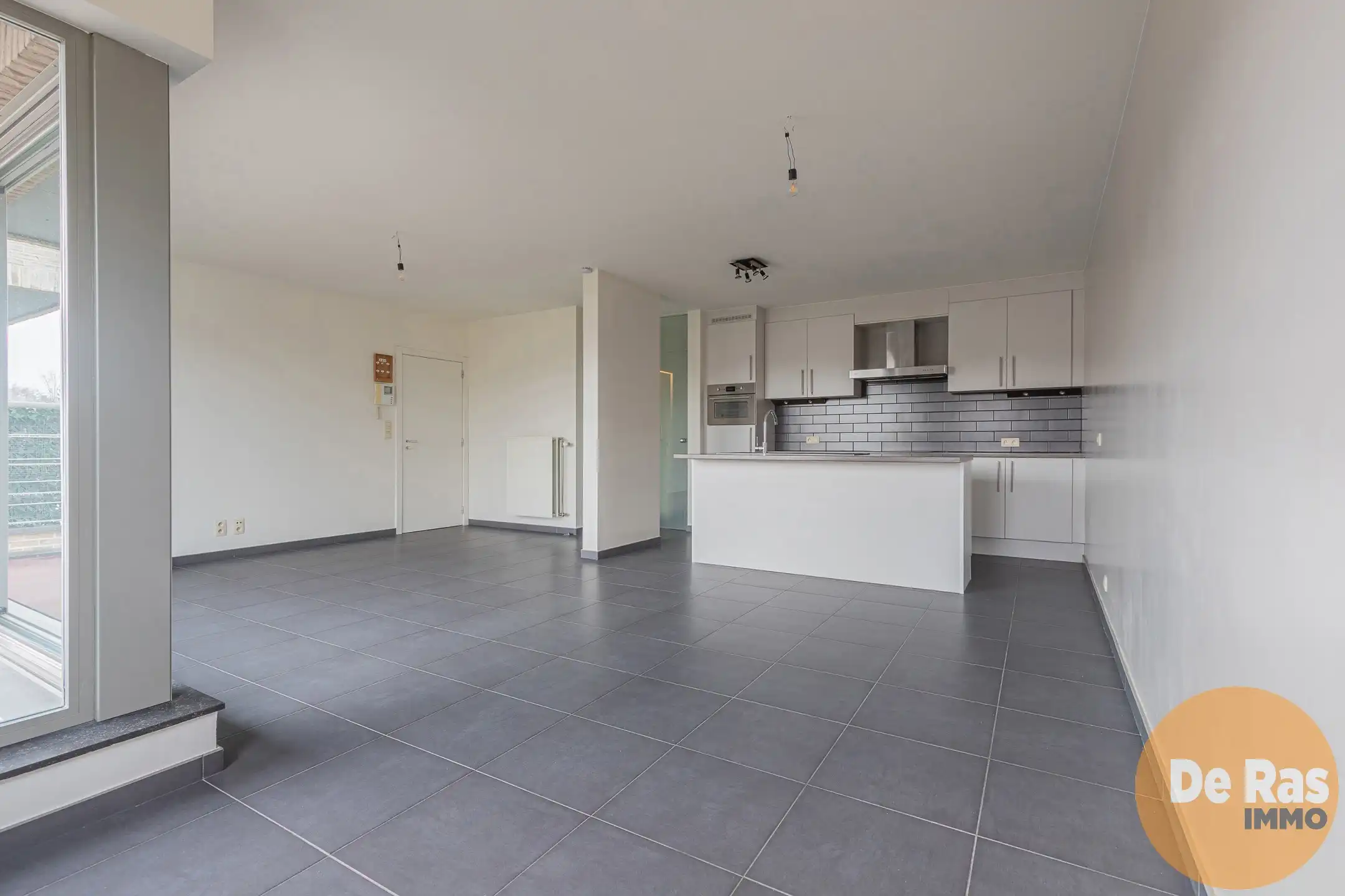 HERZELE - Energiezuinig, ruim appartement met 2 slaapkamers foto 3