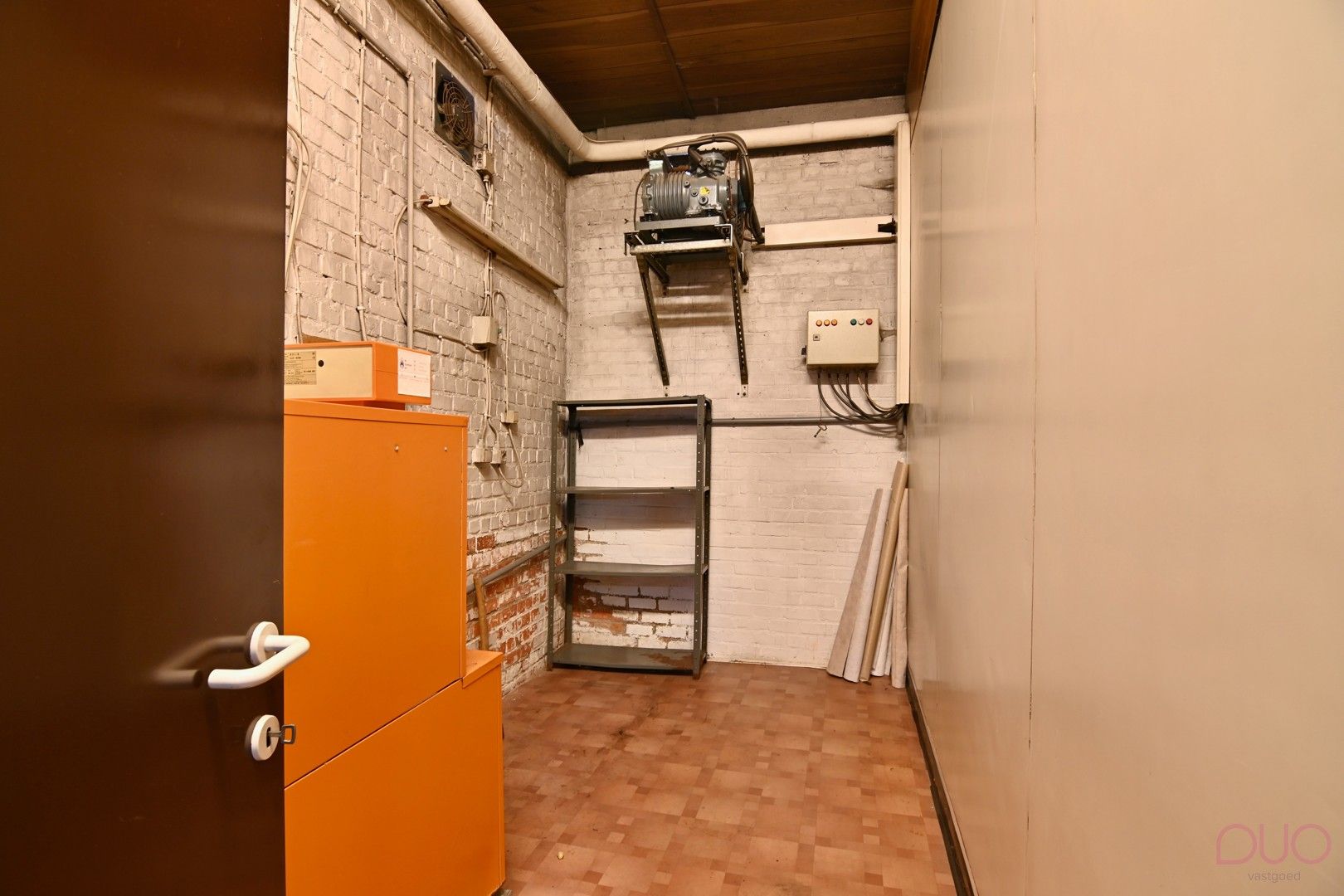 Bel-etage woning met twee slaapkamers en onderliggende garage van ca. 100m2 foto 13